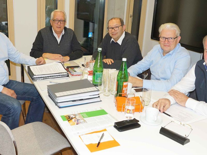 Monatliche Beratungen der gewählten Bürgermeister als Garant für die regionale Zusammenarbeit: Karl Hehle (Hörbranz), Michael Simma (Lochau), Wolfgang Langes (Hohenweiler), Georg Bantel (Möggers) und Josef Degasper (Eichenberg).