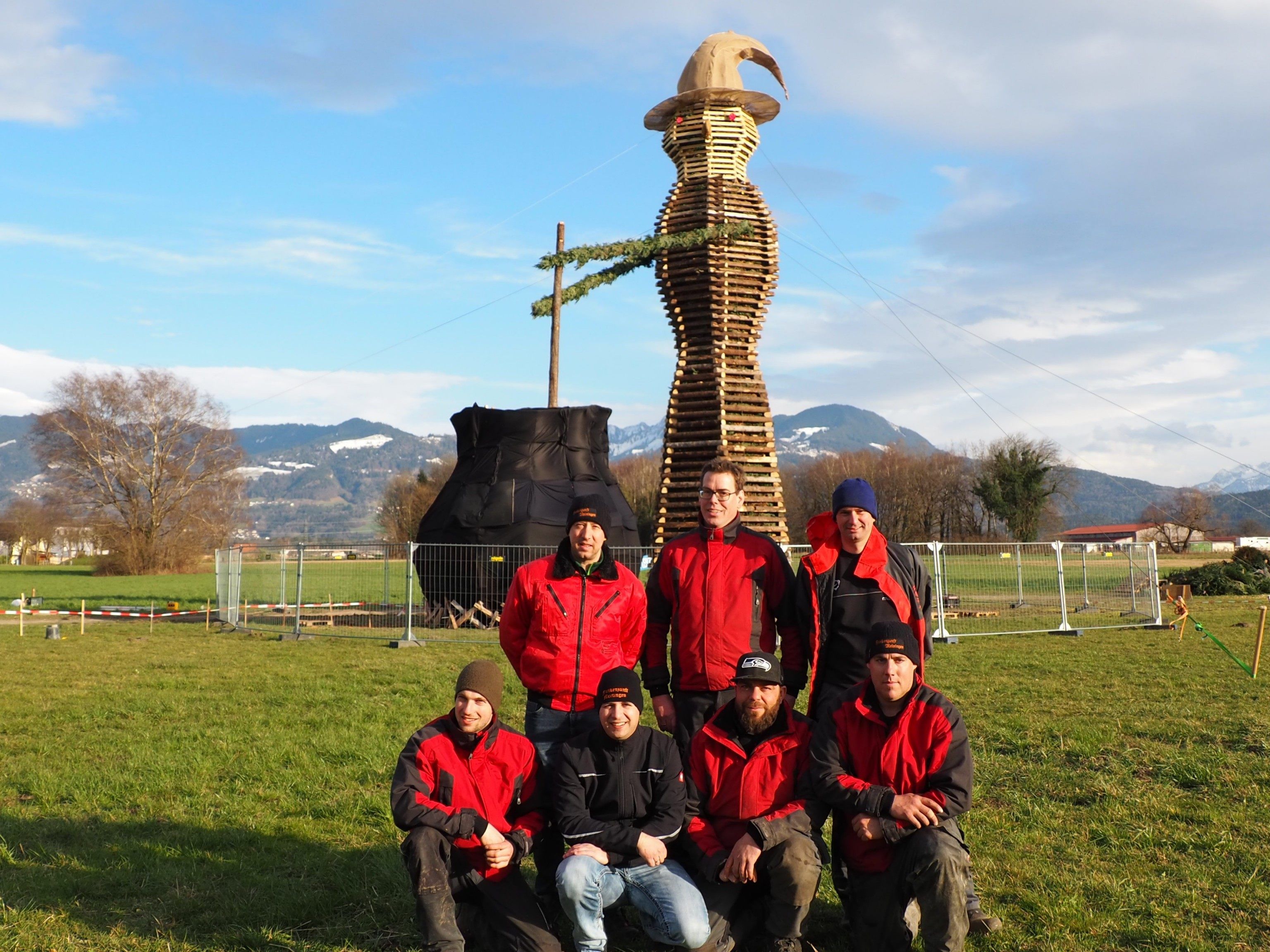 Funkenzunft Crew mit Obmann Robert Gassner (unten 2.v.l.) und Funkenmeister Günter Gsteu (unten 4.v.l.)