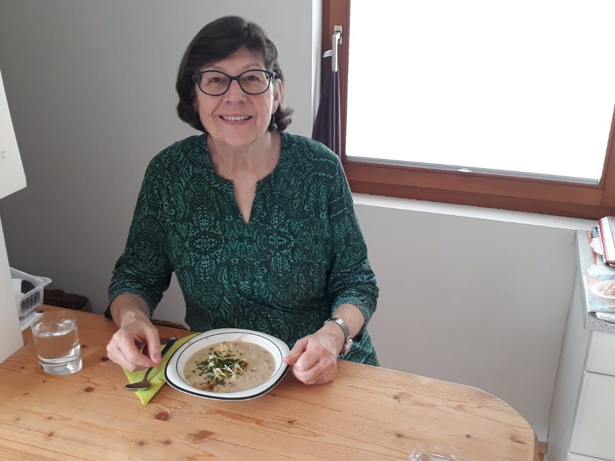Die Freude am Kochen und leckerem Essen sorgt für gute Stimmung im Hause Benedikt. Die Freude am Kochen und leckerem Essen sorgt für gute Stimmung im Hause Benedikt.