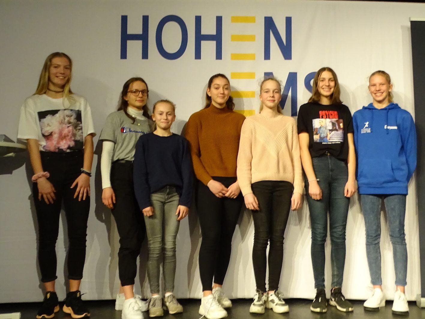 Die Mädchen siegten bei den Schwimm-Landesmeisterschaften. Die Mädchen siegten bei den Schwimm-Landesmeisterschaften.