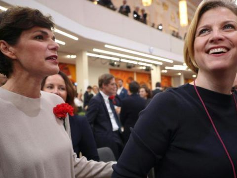 Rendi-Wagner und Meinl-Reisinger treten am Mittwochmorgen gemeinsam vor die Presse. Rendi-Wagner und Meinl-Reisinger treten am Mittwochmorgen gemeinsam vor die Presse.