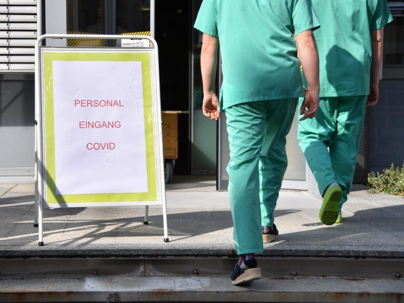 Könnte zu Überforderung der Intensivmedizin kommen