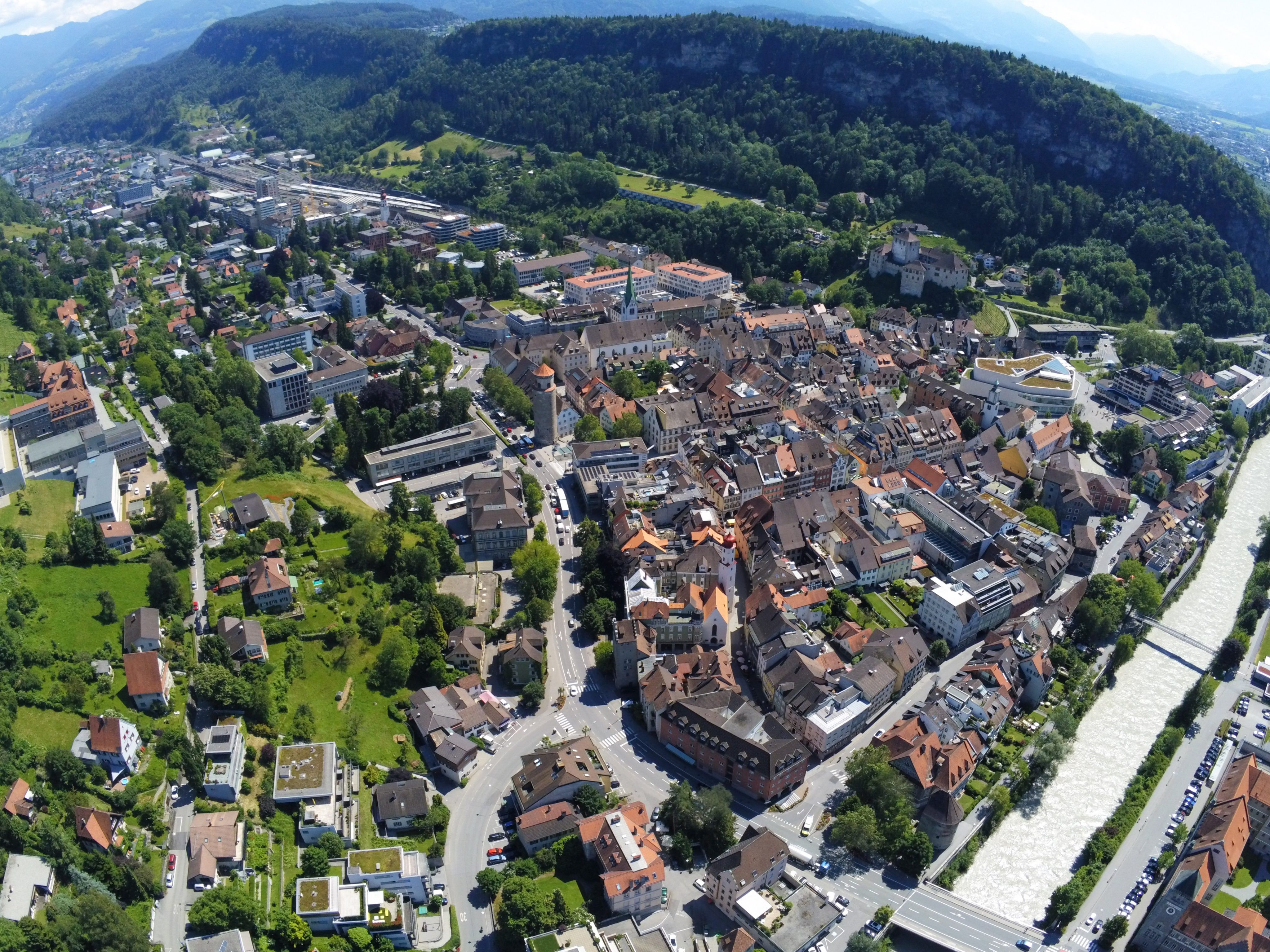 18 Mitarbeiter der Sparkasse in Feldkirch befinden sich nun in häuslicher Isolation.