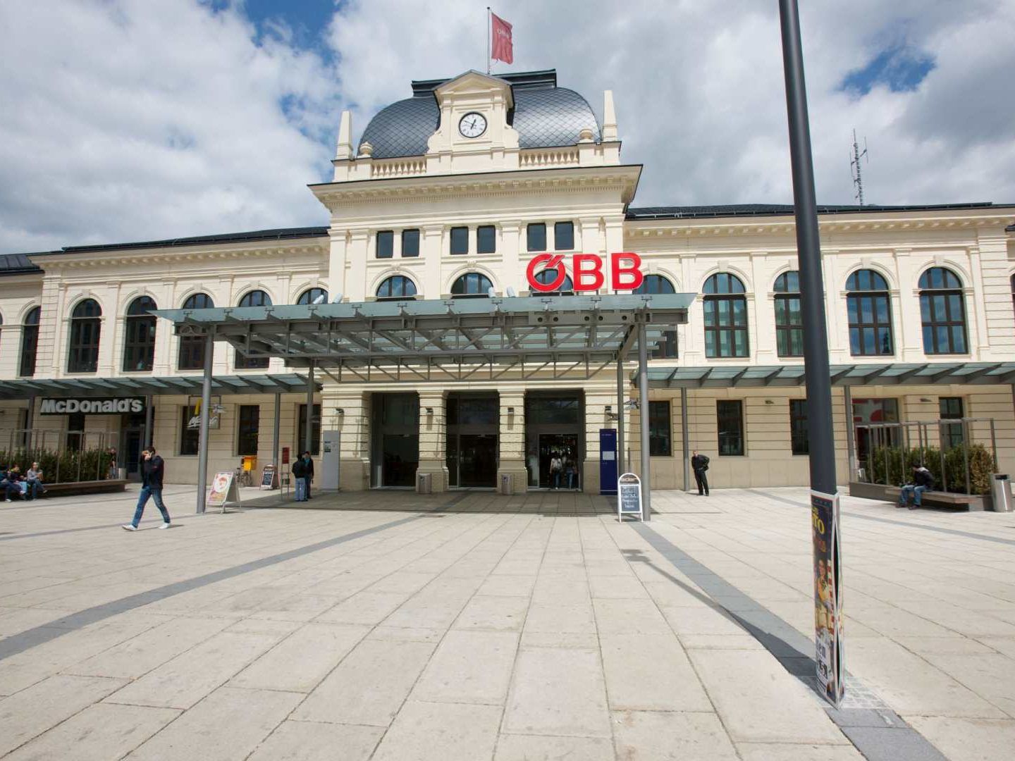 Der Hauptbahnhof St. Pölten wurde heute wegen einer Bombendrohung gesperrt.