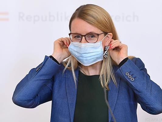 Ministerin rechnet mit Kosten von einigen Millionen Euro