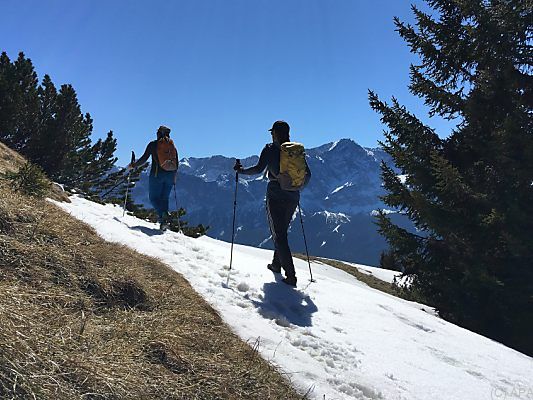 Viele zieht es trotz Ausgangsbeschränkung in die Berge