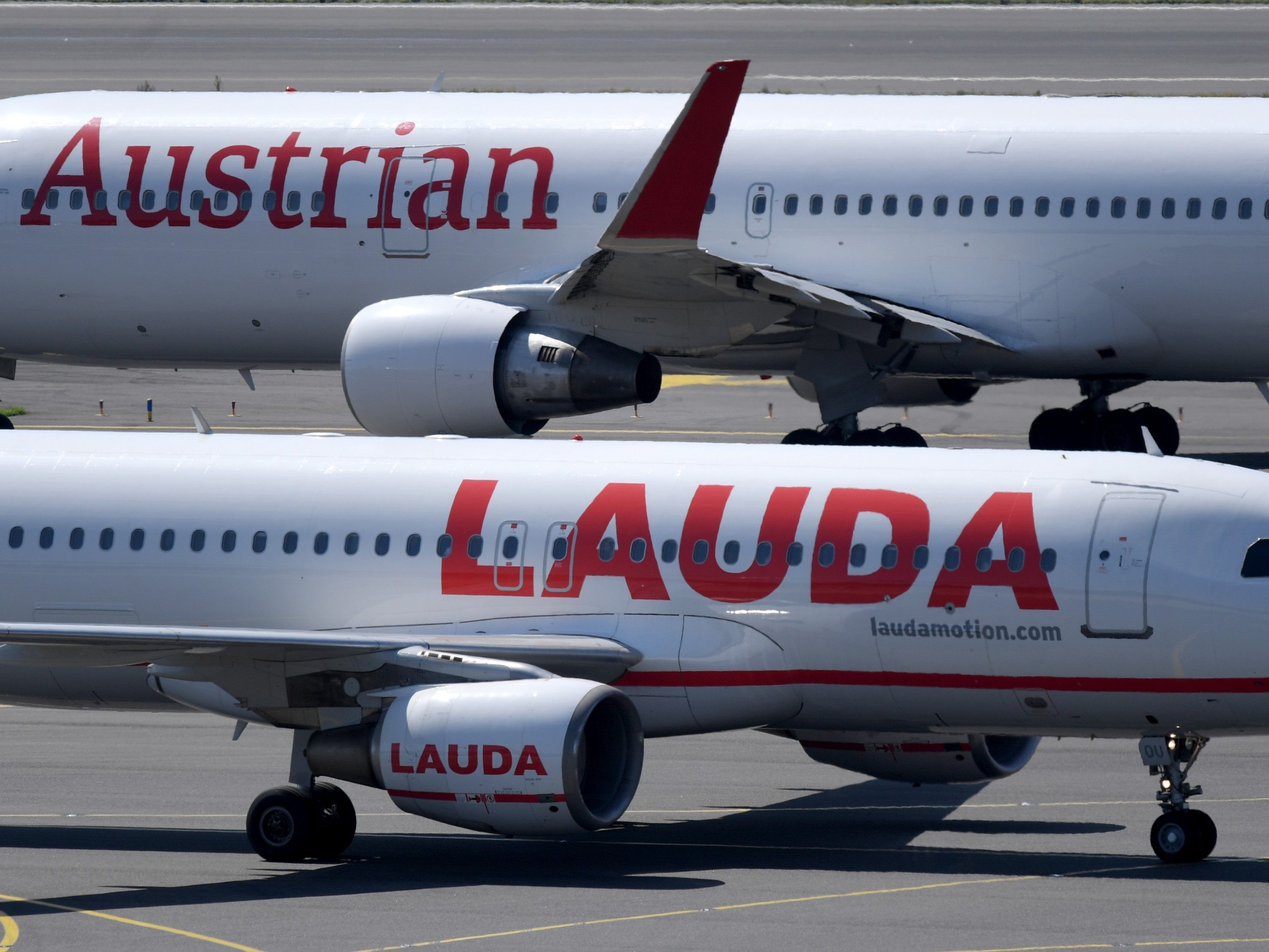 Die Beschwerden gegen AUA und Lauda wegen nicht rückerstatteter Flugpreise in der Corona-Krise häufen sich.