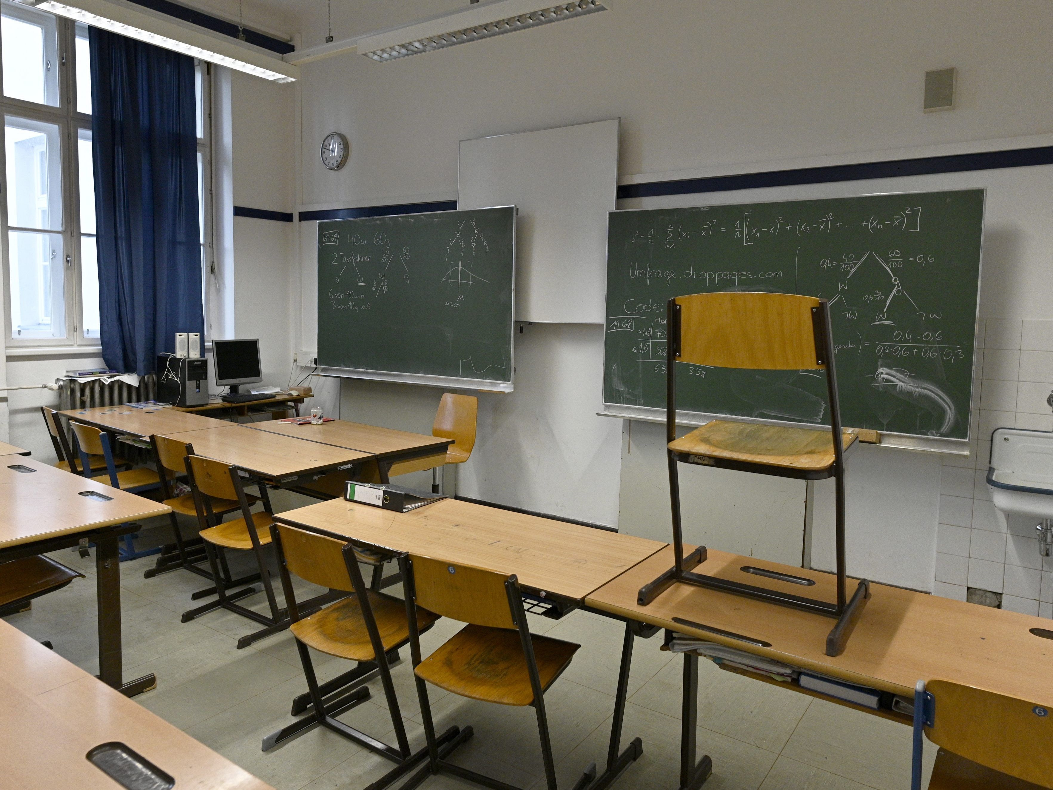 Im Schulstornofonds befinden sich 13 Millionen Euro. Im Schulstornofonds befinden sich 13 Millionen Euro.