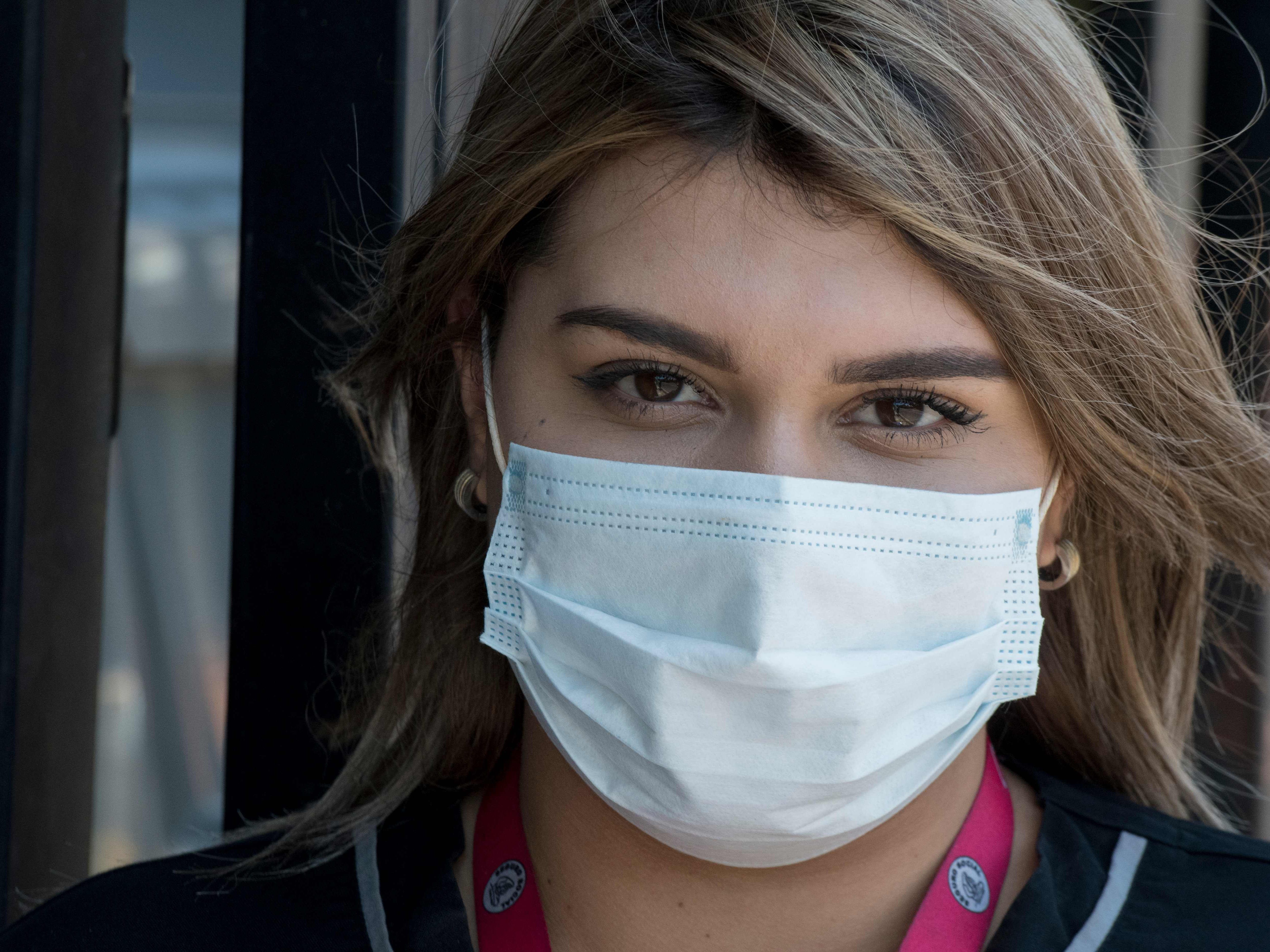 Trotz Masken sollte der Abstand eingehalten werden.
