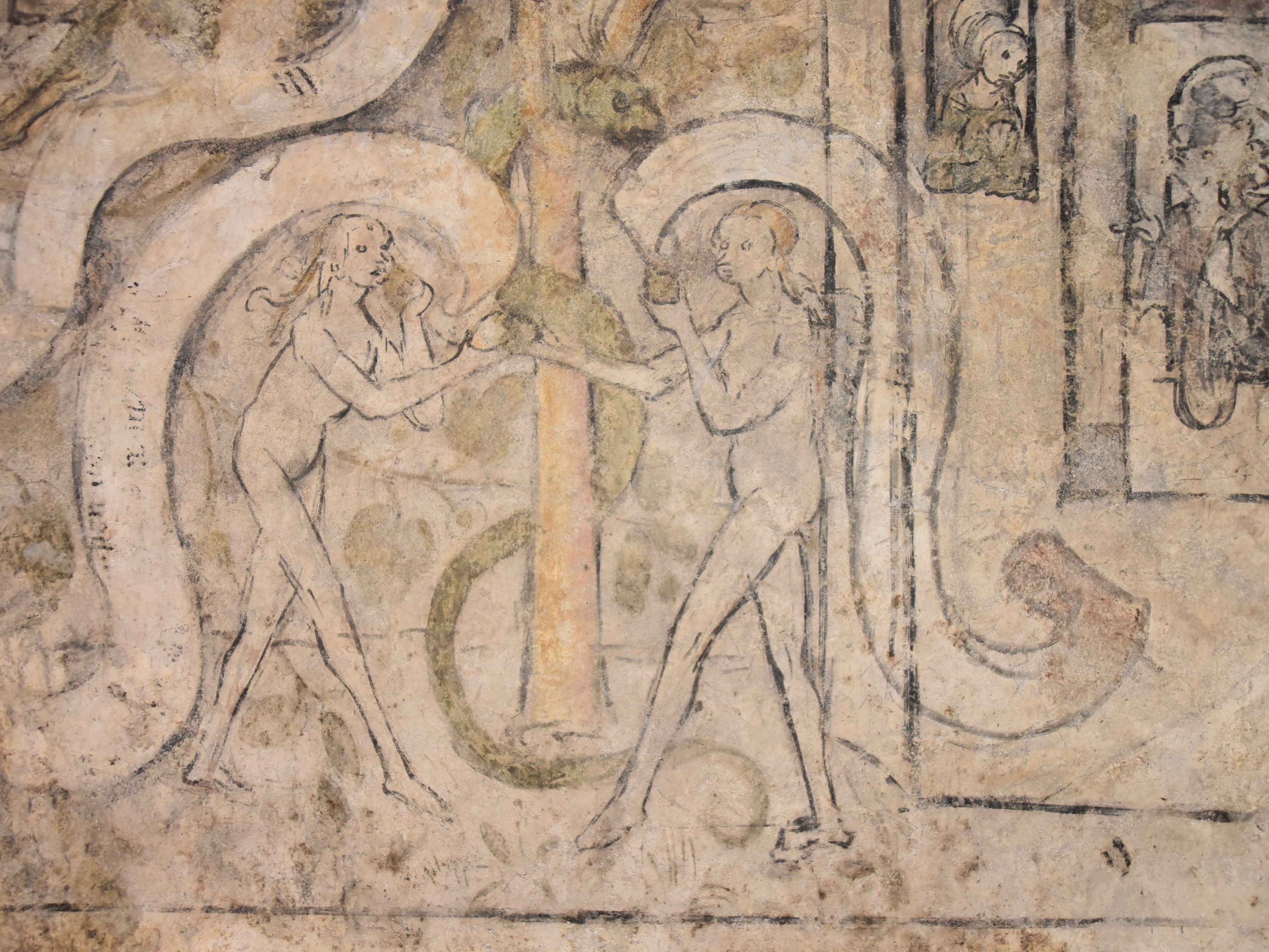 Detail aus dem Fresko in der alten Burgkapelle mit Adam und Eva am Baum der Erkenntnis.