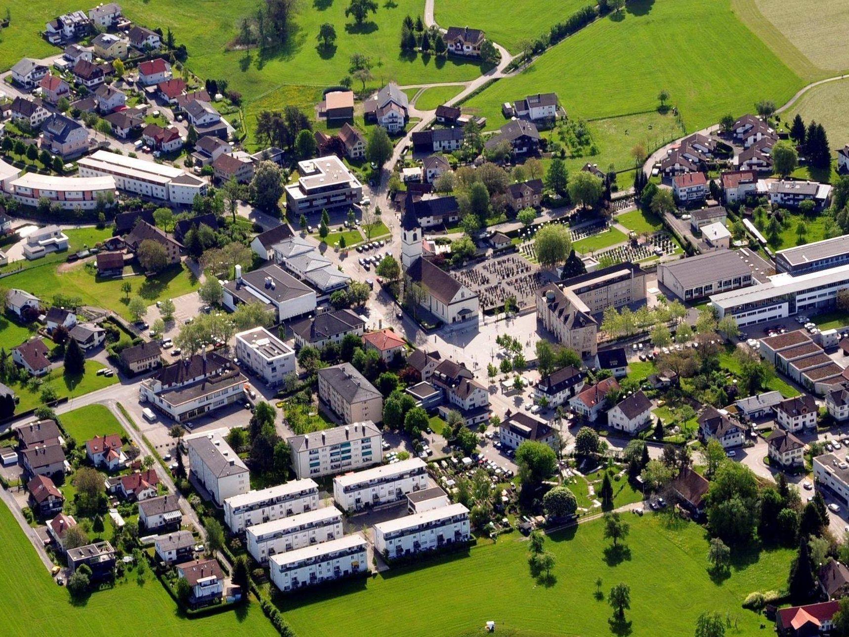 In der 6.500 Einwohner zählenden Kommune Hörbranz wird der Grünmüll zum Thema. In der 6.500 Einwohner zählenden Kommune Hörbranz wird der Grünmüll zum Thema.