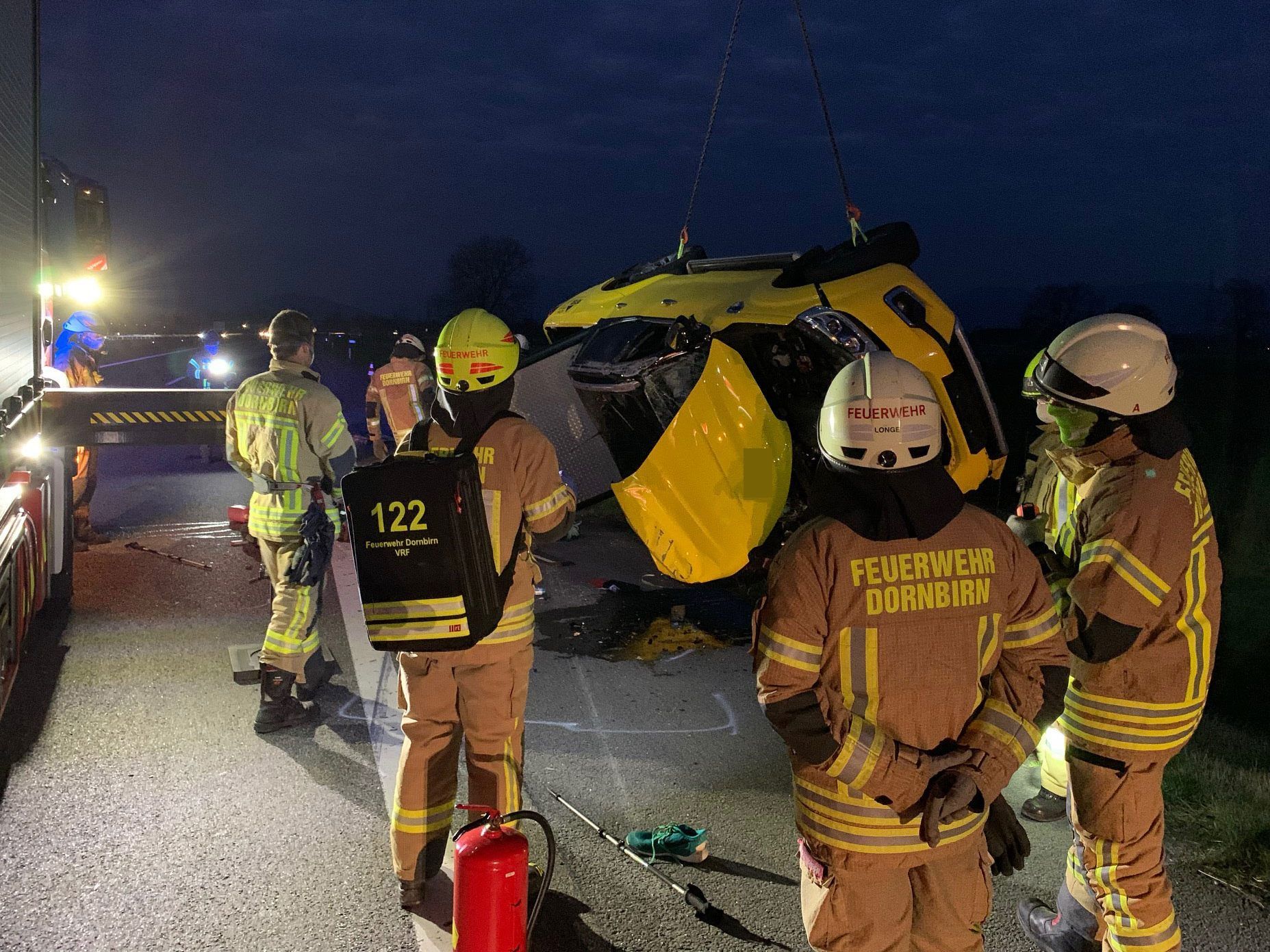 Drei Pkw-Lenker wurden unbestimmten Grades verletzt Drei Pkw-Lenker wurden unbestimmten Grades verletzt