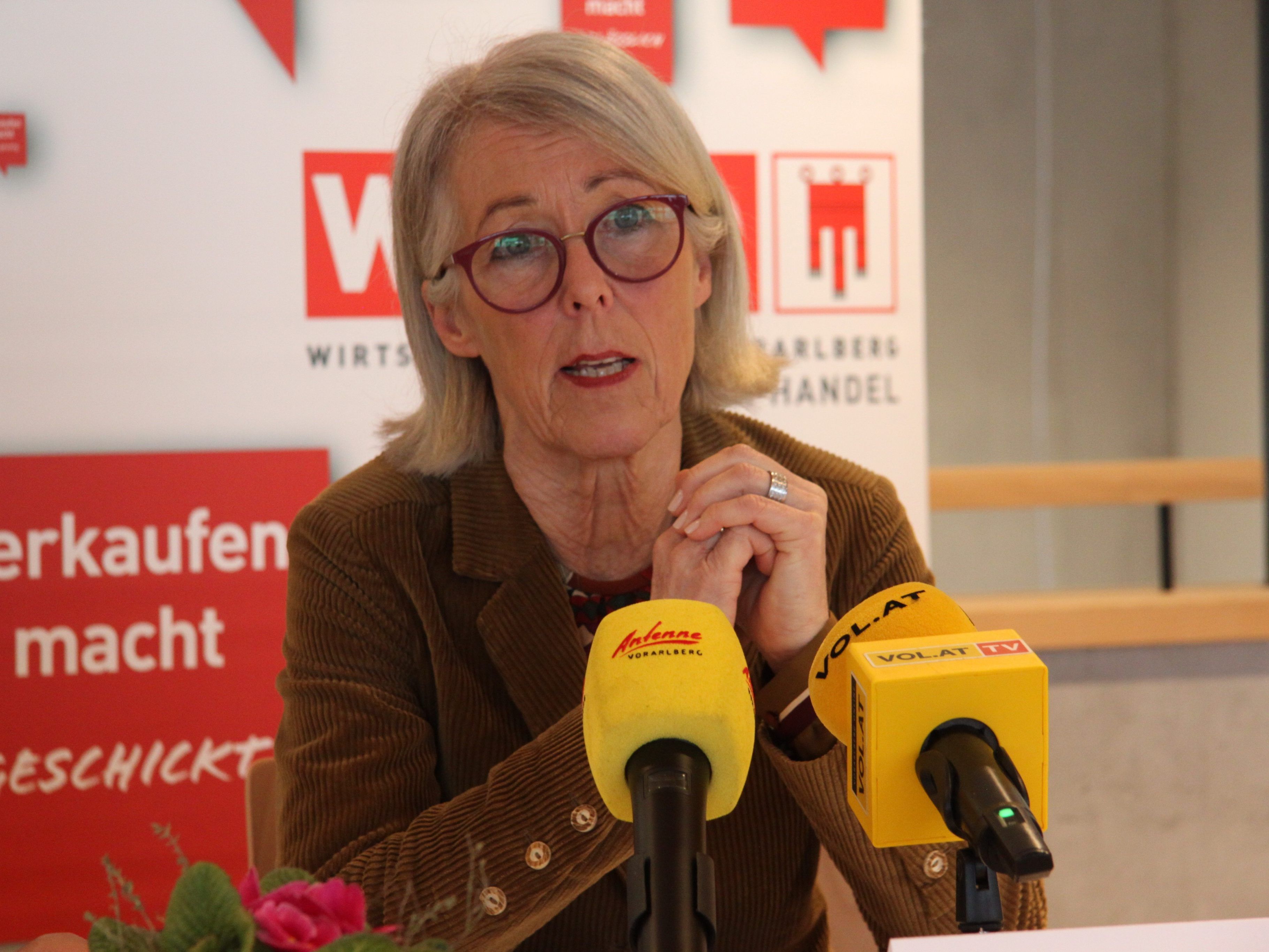 Theresia Fröwis fordert Zusammenhalt nach der Handelsöffnung. Theresia Fröwis fordert Zusammenhalt nach der Handelsöffnung.