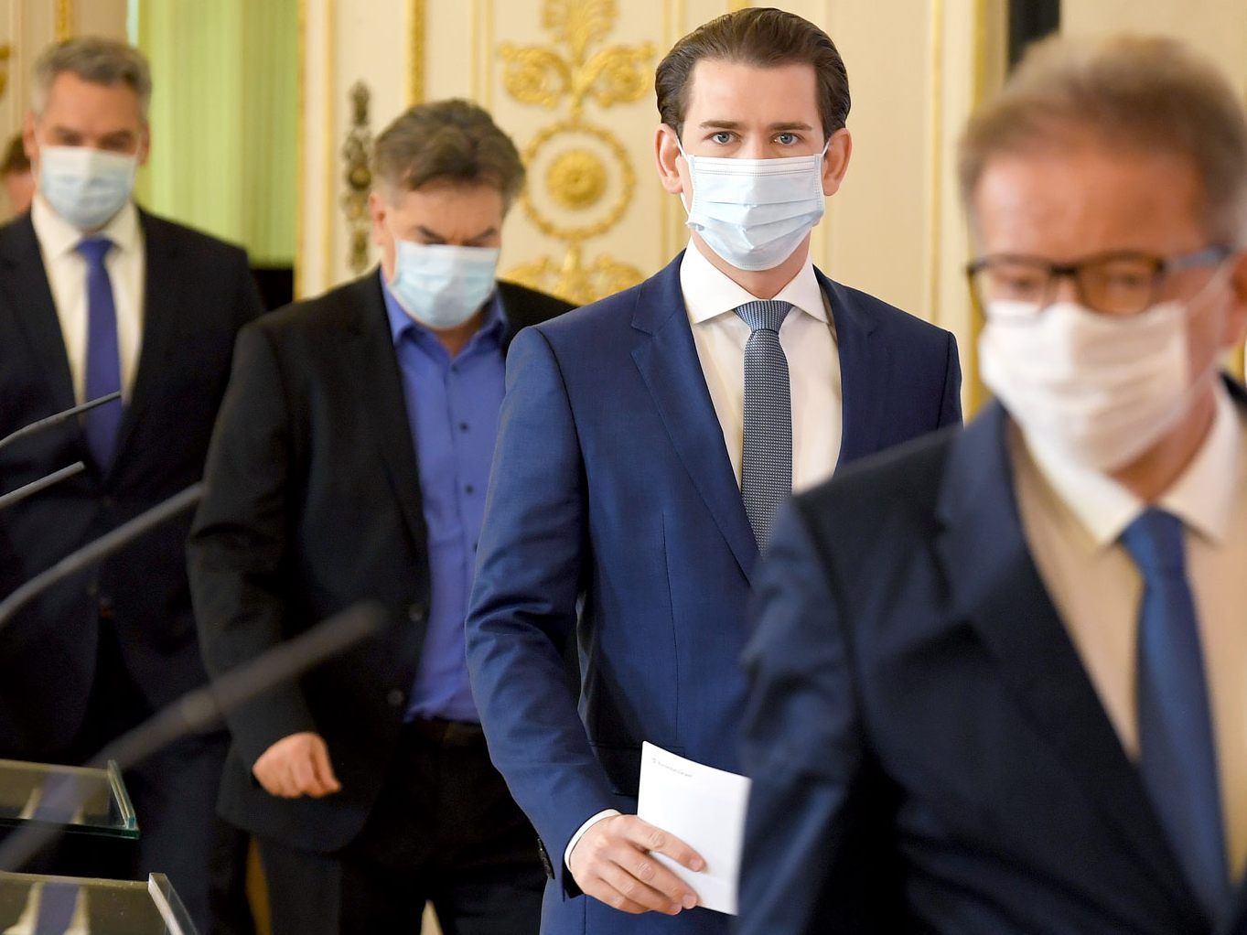 Kurz und Kogler um 13 Uhr zu aktuellen Themen - Anschober und Sozialpartner um 15 Uhr. Kurz und Kogler um 13 Uhr zu aktuellen Themen - Anschober und Sozialpartner um 15 Uhr.