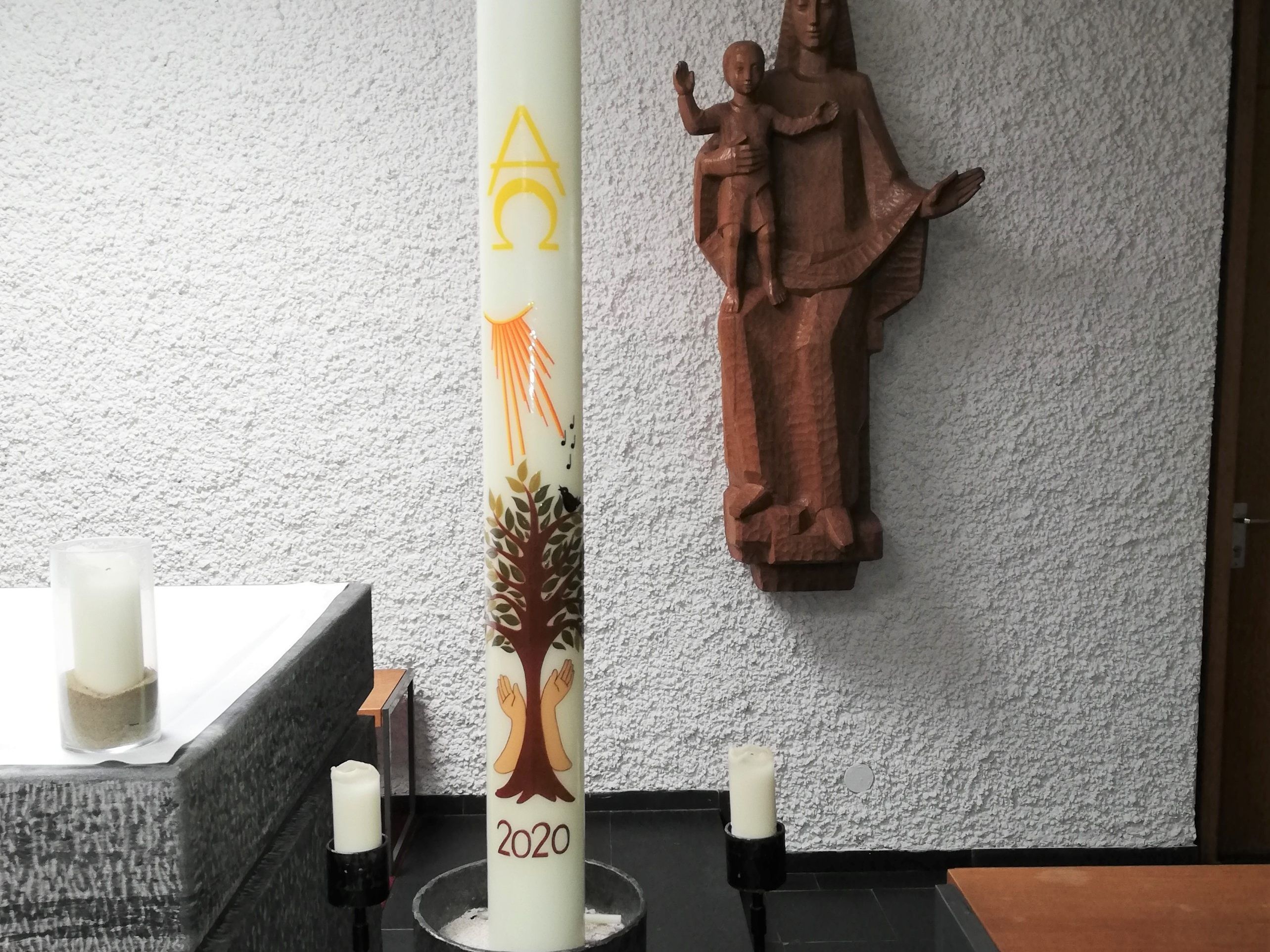 Osterkerze in St. Josef