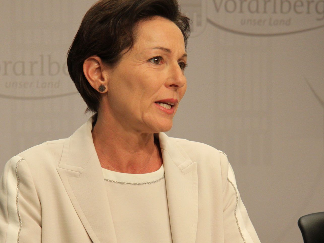 Gesundheitslandesrätin Martina Rüscher ruft zur Einhaltung der geltenden Ausgangsbeschränkungen auf (Archivbild).