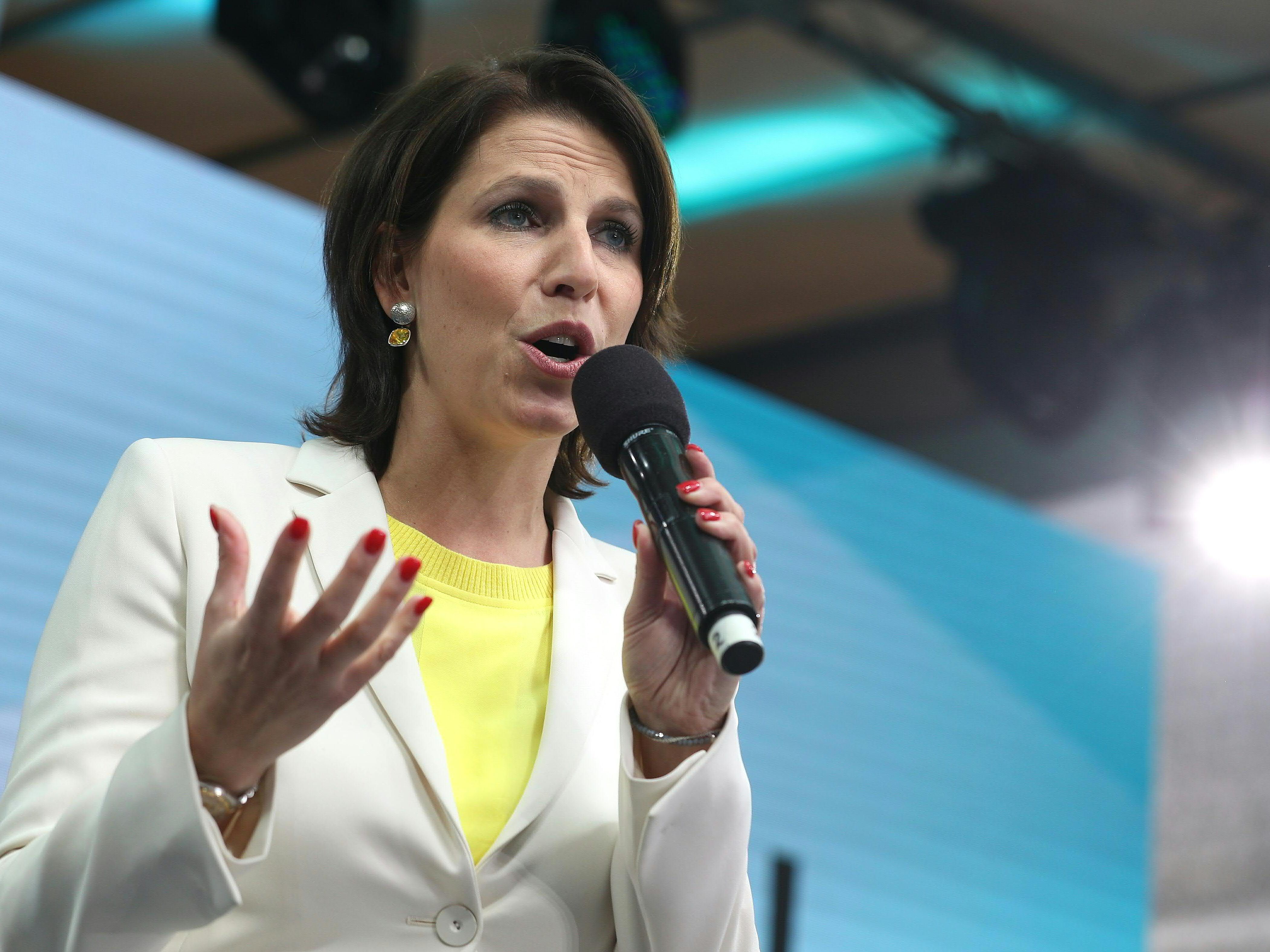 Kanzleramtsministerin Karoline Edtstadtler erhielt einen solchen Mascherlposten.