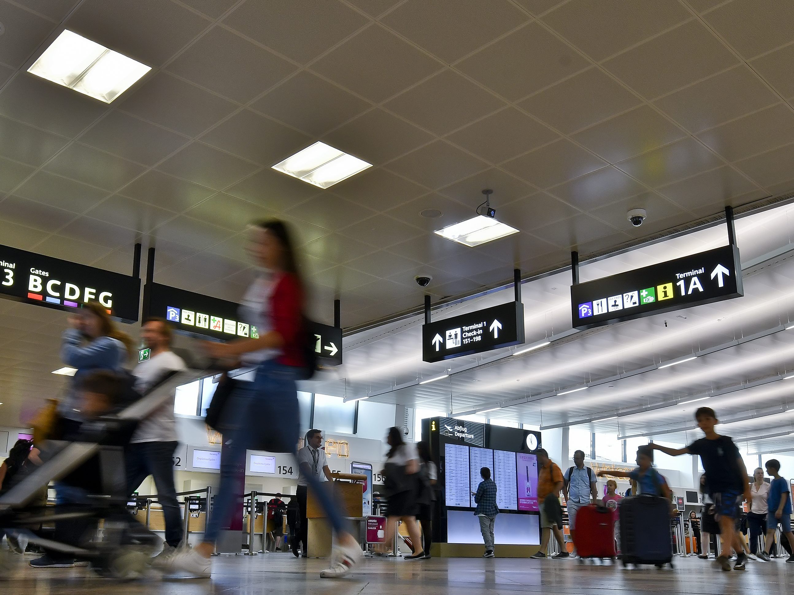 Auch am Flughafen Wien-Schwechat gingen die Reisenden um zwei Drittel zurück.