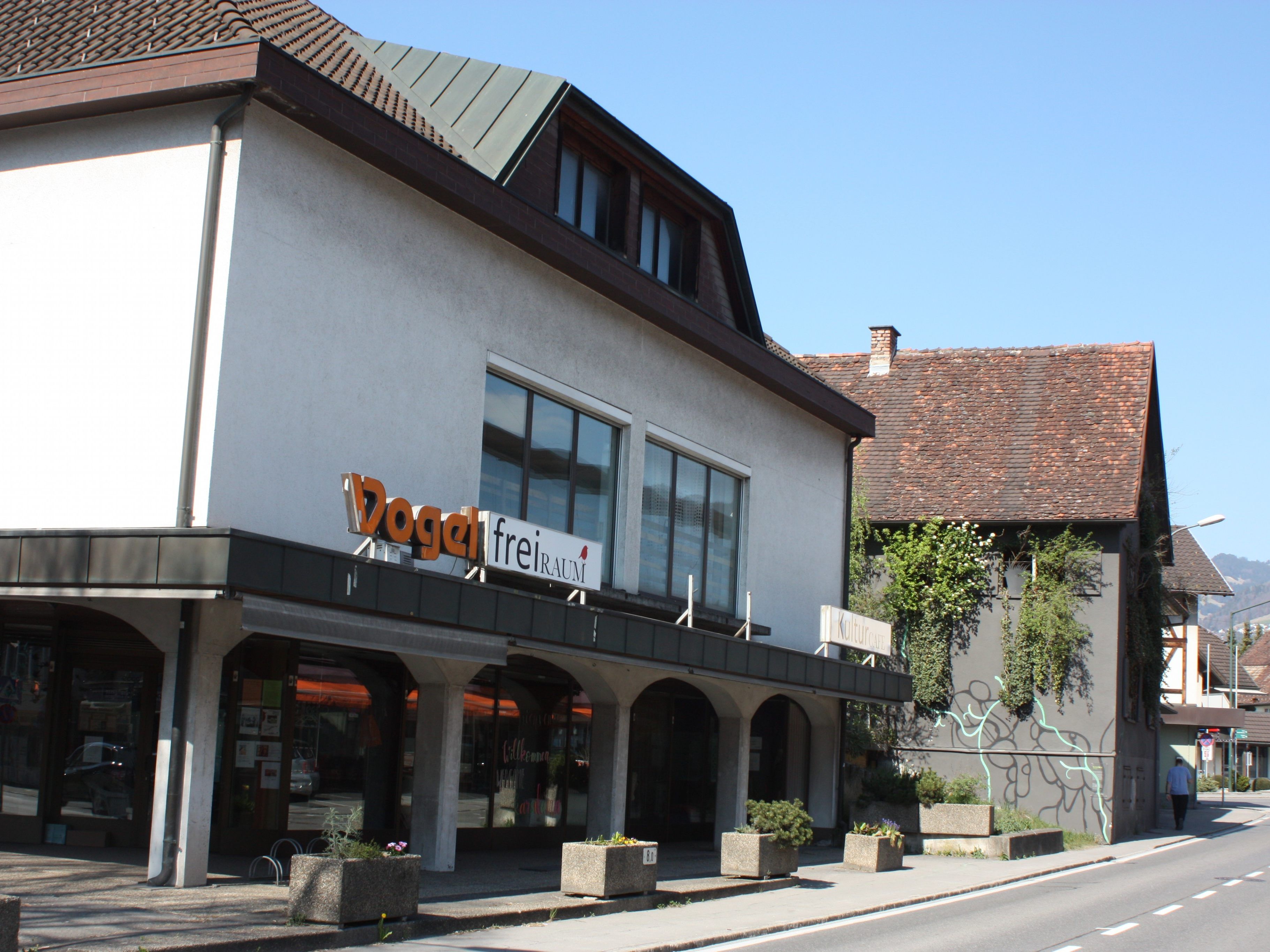 Abbruch vom ehemaligen Vogelsberger Haus bis hinaus zum Haus Abbrederis Abbruch vom ehemaligen Vogelsberger Haus bis hinaus zum Haus Abbrederis