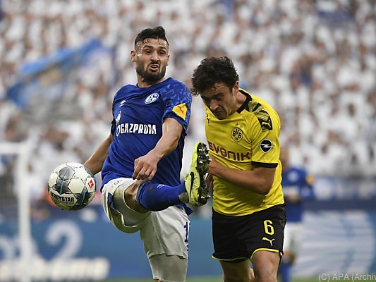 Revierderby zwischen Borussia Dortmund und Schalke 04 am 16. Mai