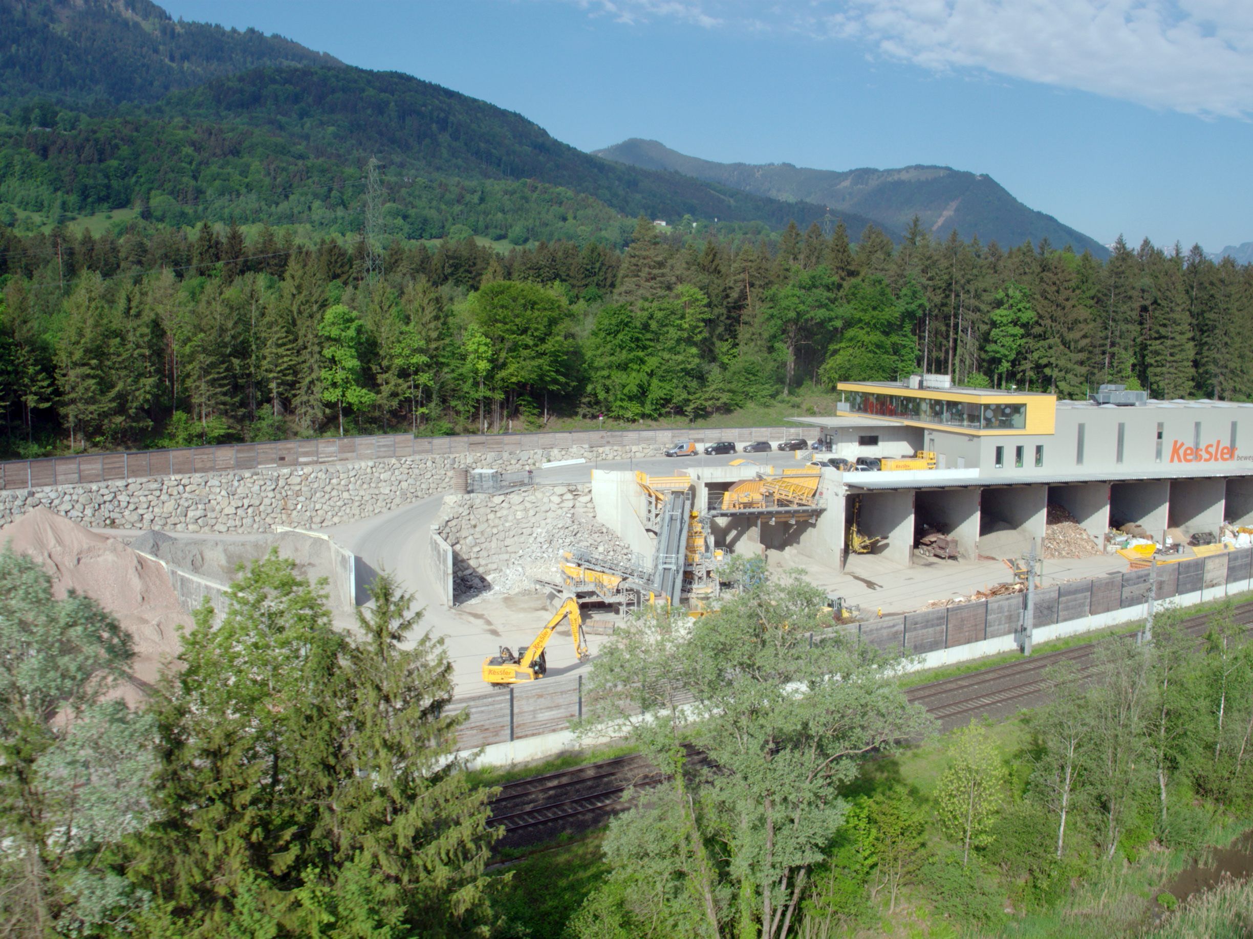 Firmenstandort der Kessler bewegt’s GmbH im Galinawald in Nenzing Firmenstandort der Kessler bewegt’s GmbH im Galinawald in Nenzing