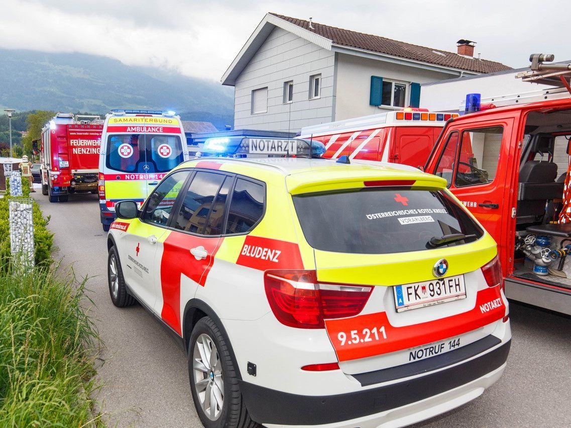 Vor Ort konnte nur noch der Tod des Mannes festgestellt werden. Vor Ort konnte nur noch der Tod des Mannes festgestellt werden.