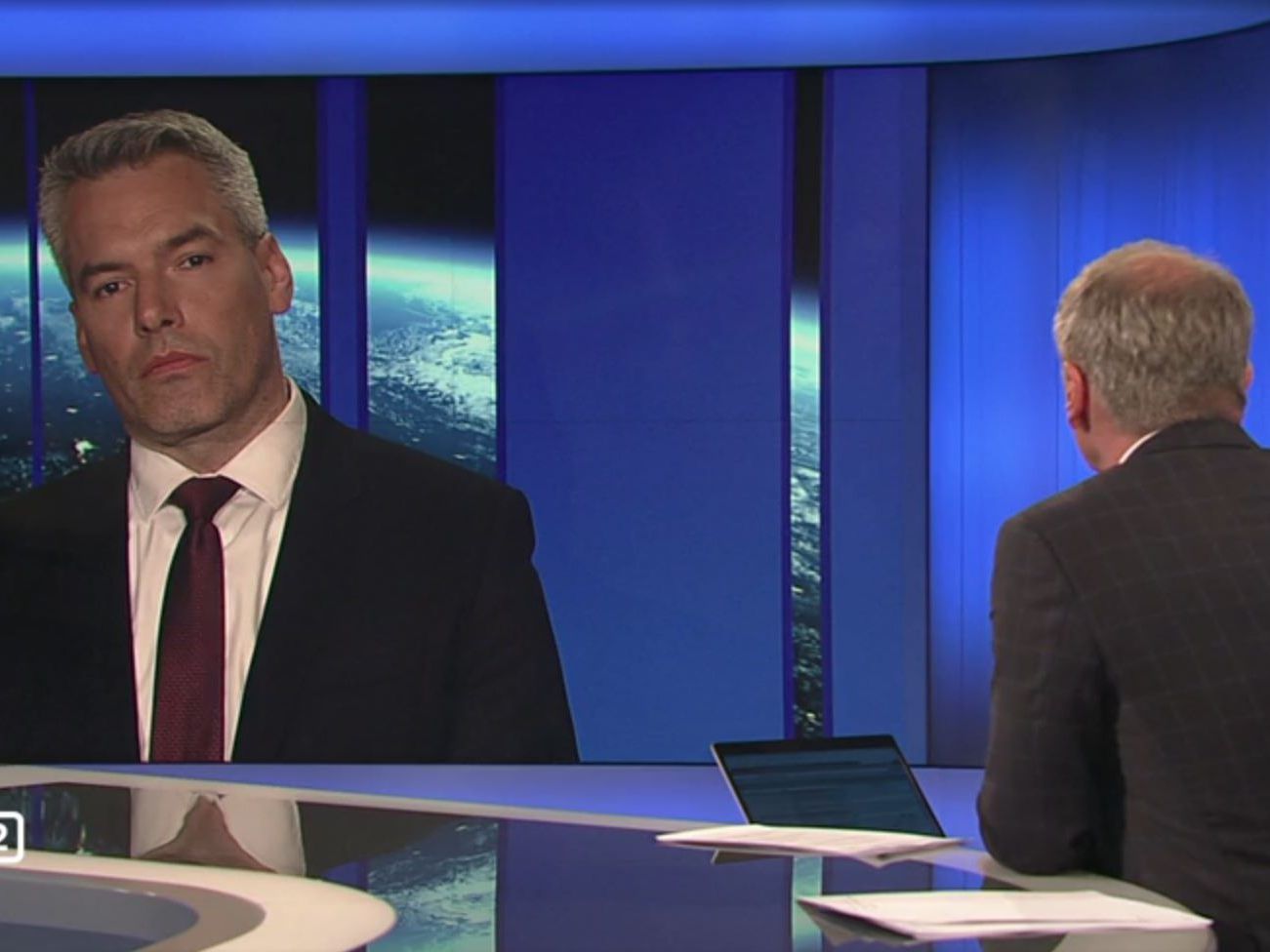 Innenminister Nehammer im Interview. Innenminister Nehammer im Interview.
