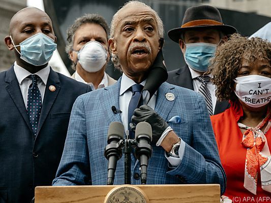 Pastor Al Sharpton hielt Trauerrede für Floyd Pastor Al Sharpton hielt Trauerrede für Floyd