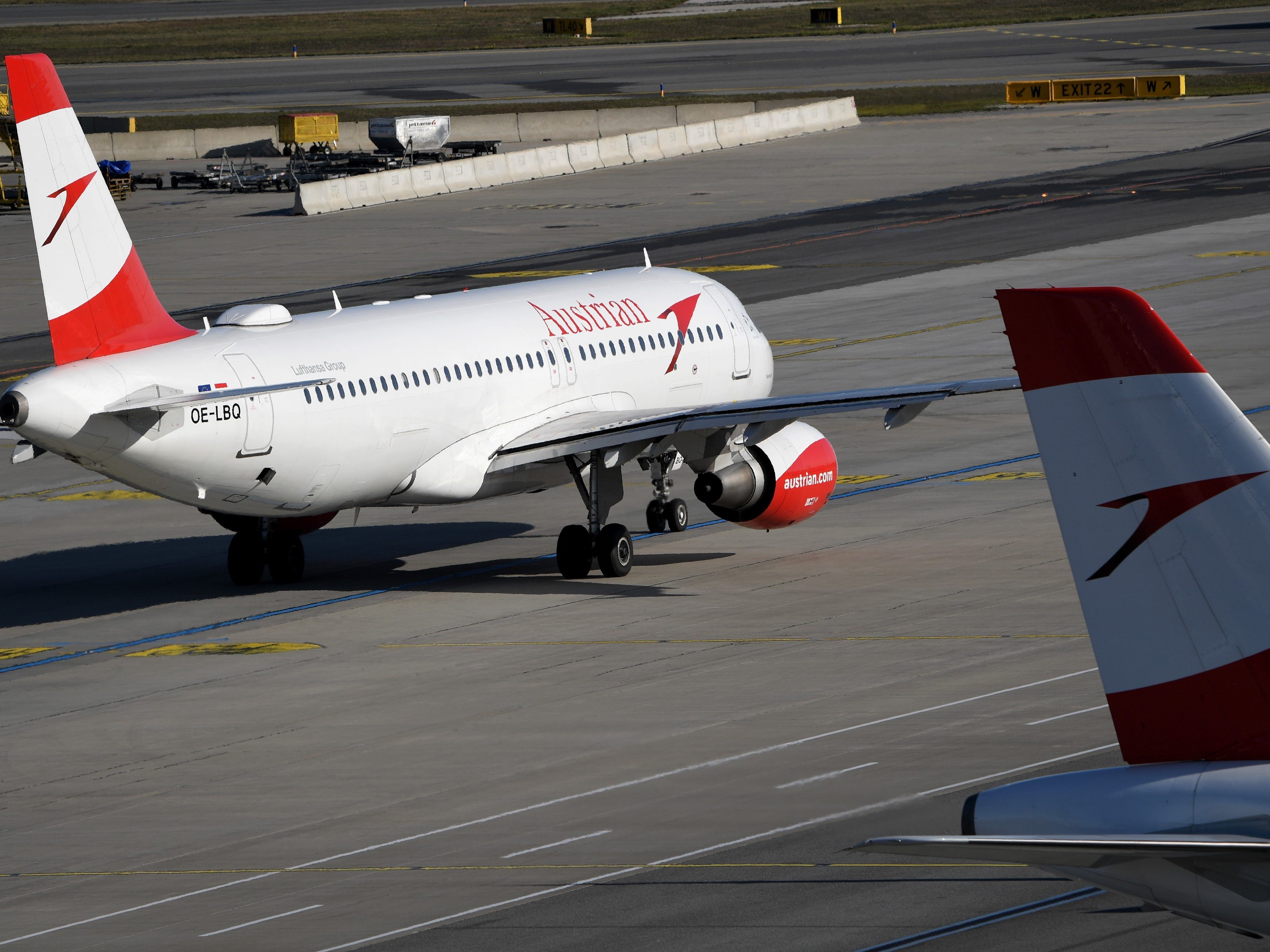 Nach Salzburg könnten auch die AUA-Inlandsflüge nach Graz und Klagenfurt wegfallen. Nach Salzburg könnten auch die AUA-Inlandsflüge nach Graz und Klagenfurt wegfallen.