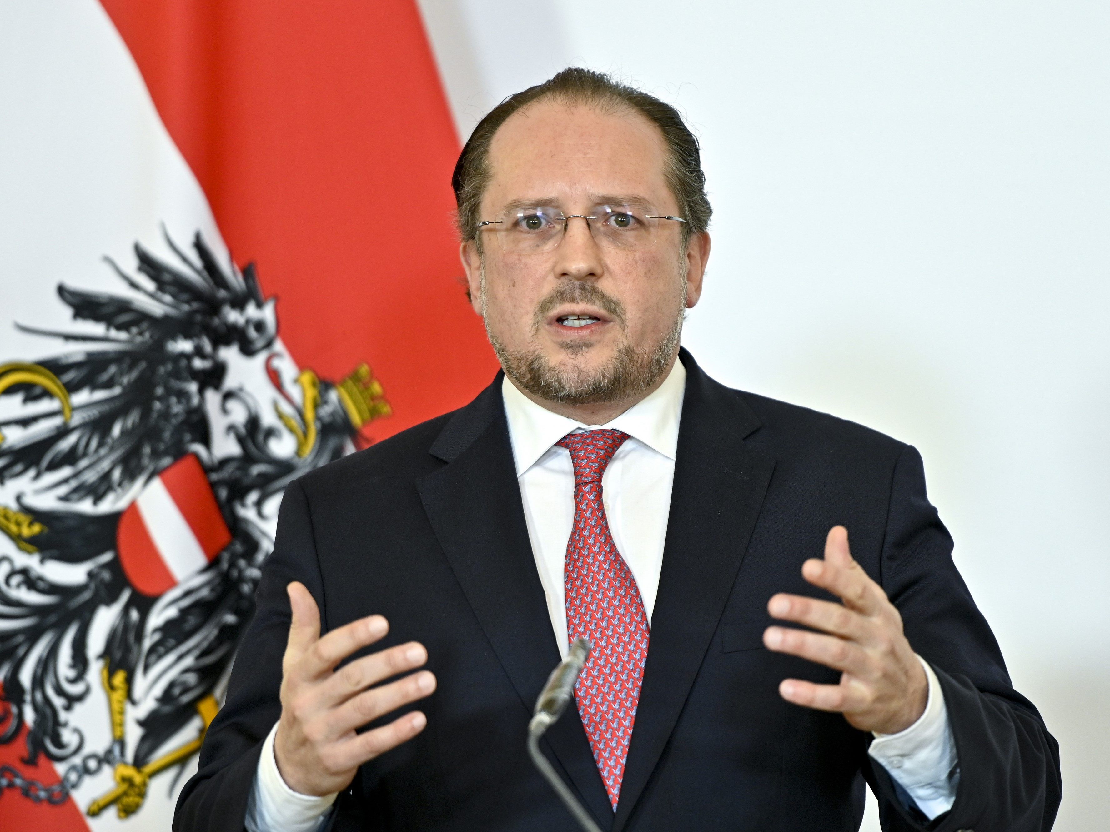 Laut Schallenberg sei es jedoch der äußerste Notfall. Laut Schallenberg sei es jedoch der äußerste Notfall.