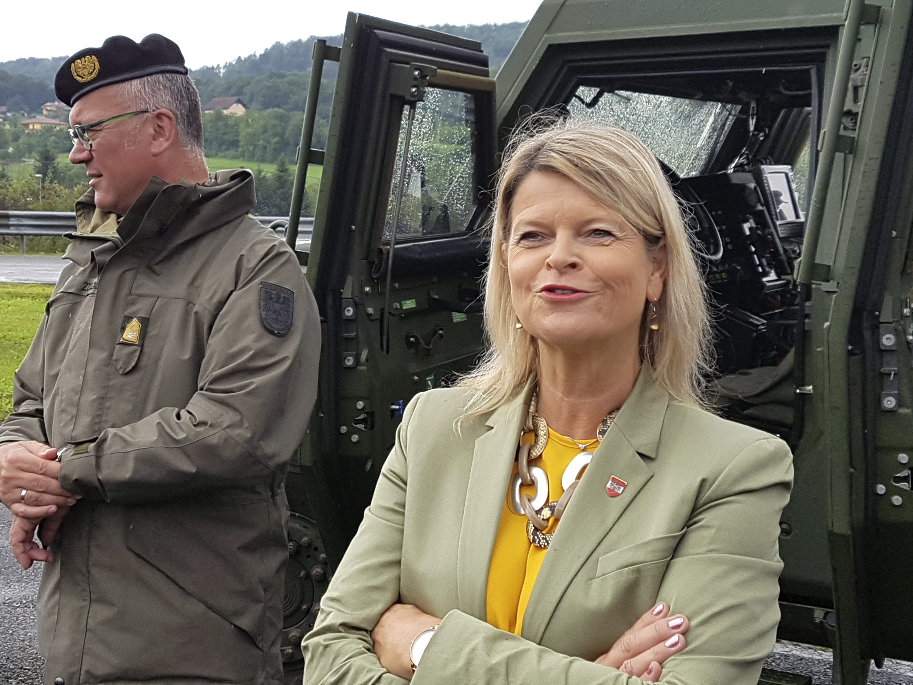 Laut Tanner sollen keine Kasernen geschlossen werden. Laut Tanner sollen keine Kasernen geschlossen werden.