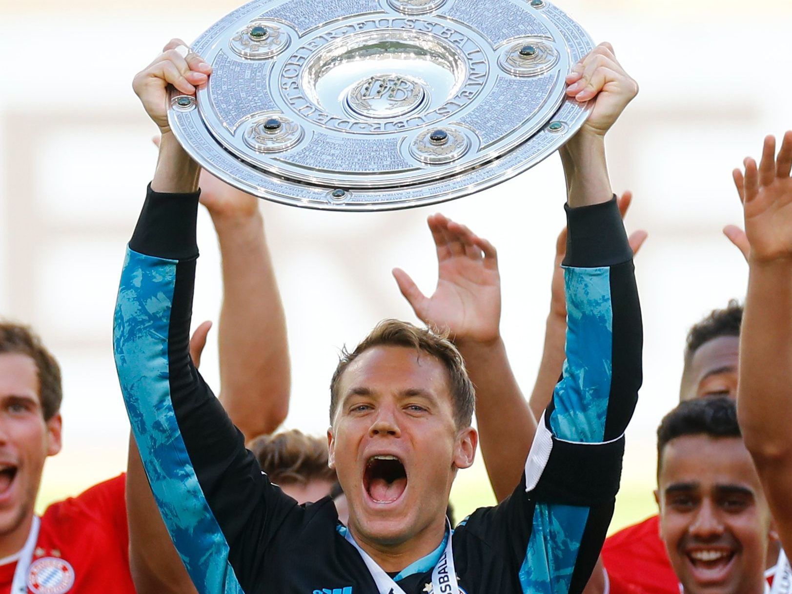 Manuel Neuer zeigt, wie man als Meister trainiert.