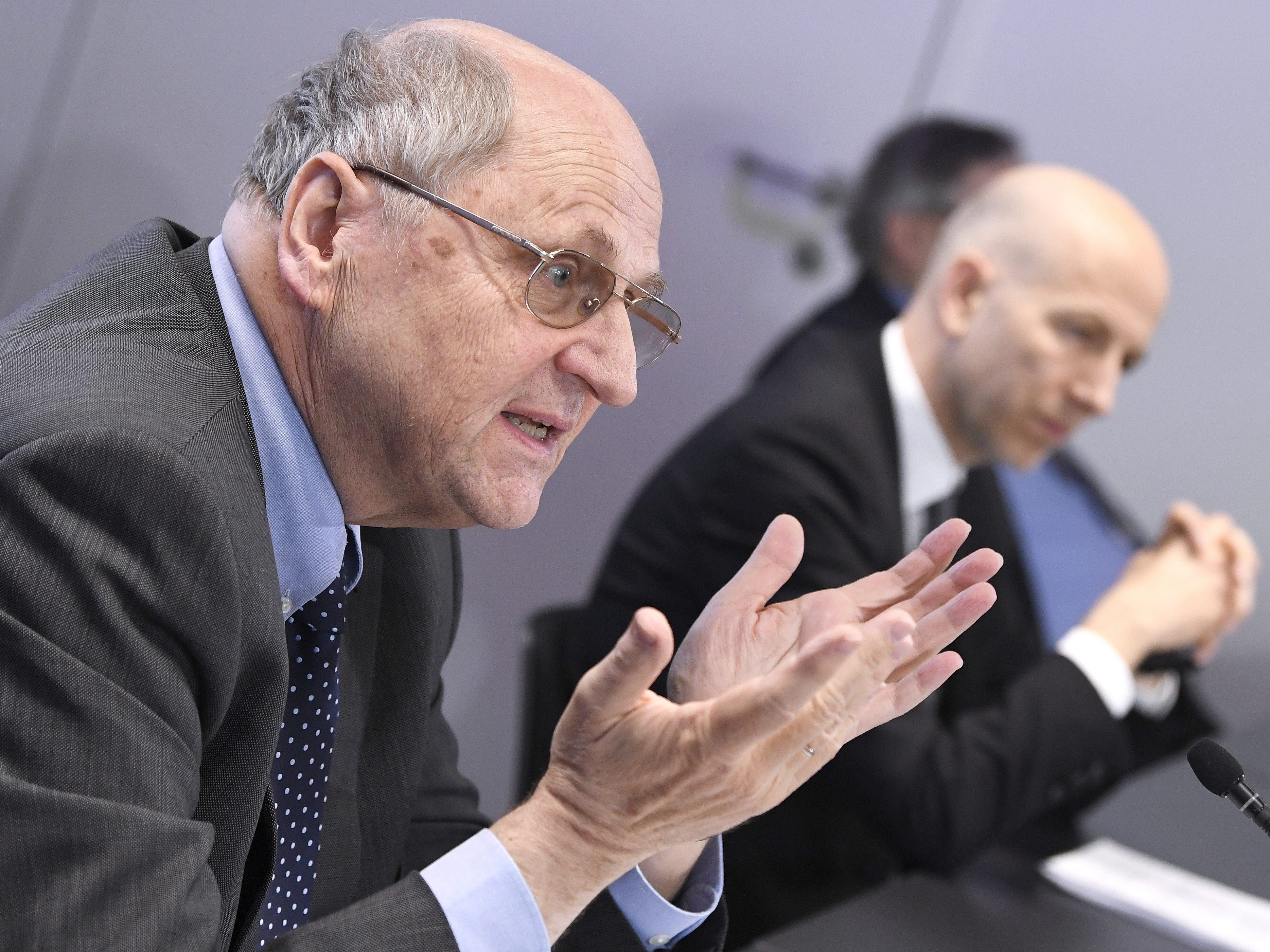Chef des Wirtschaftsforschungsinstituts Christoph Badelt (L.) und IHS-Direktor Martin Kocher Chef des Wirtschaftsforschungsinstituts Christoph Badelt (L.) und IHS-Direktor Martin Kocher