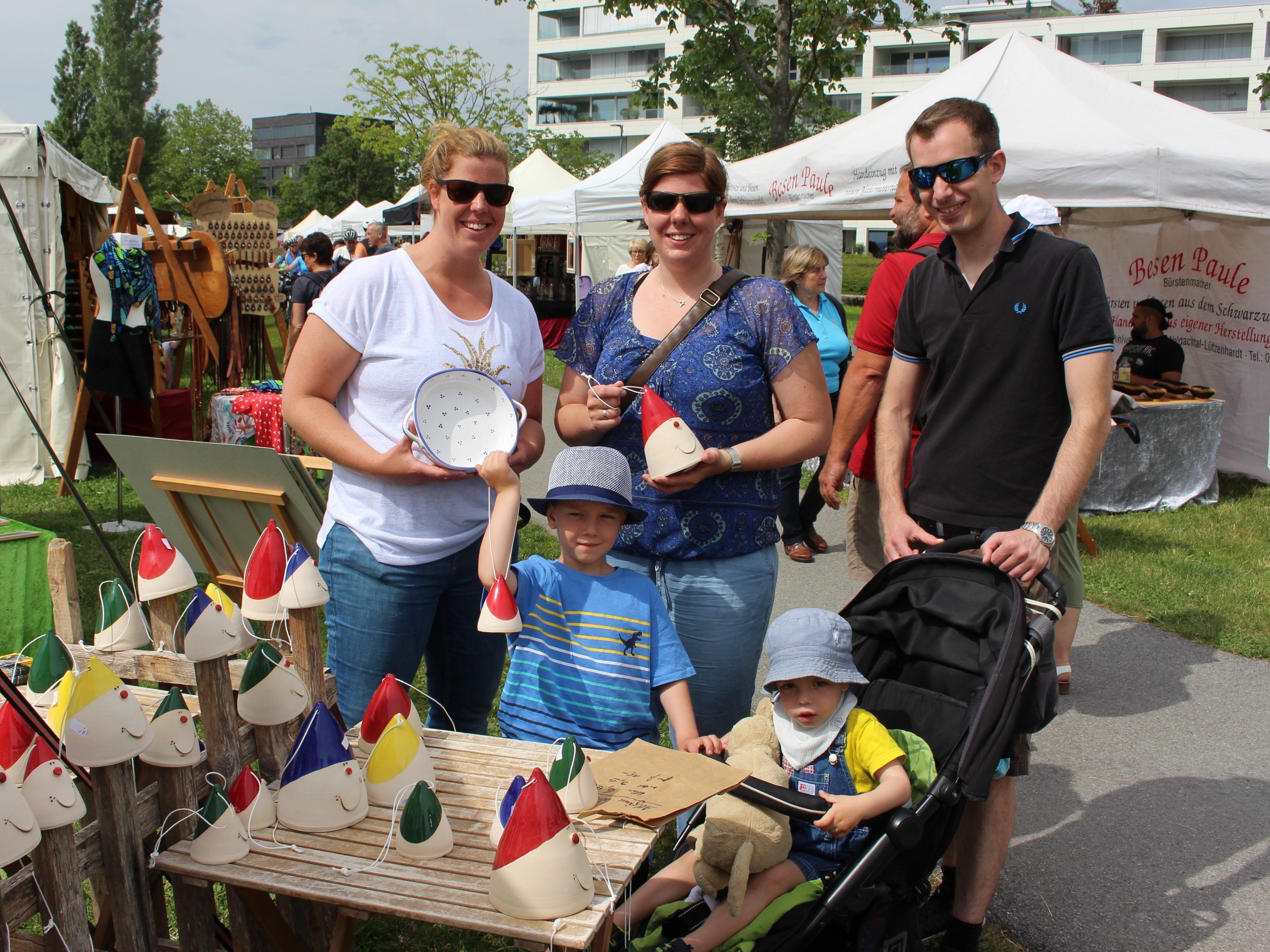 Repräsentatives Kunsthandwerk im traumhaften Ambiente, das erwartet die Besucher beim „9. Kunstmarkt“ hier am Lochauer Kaiserstrand. Repräsentatives Kunsthandwerk im traumhaften Ambiente, das erwartet die Besucher beim „9. Kunstmarkt“ hier am Lochauer Kaiserstrand.