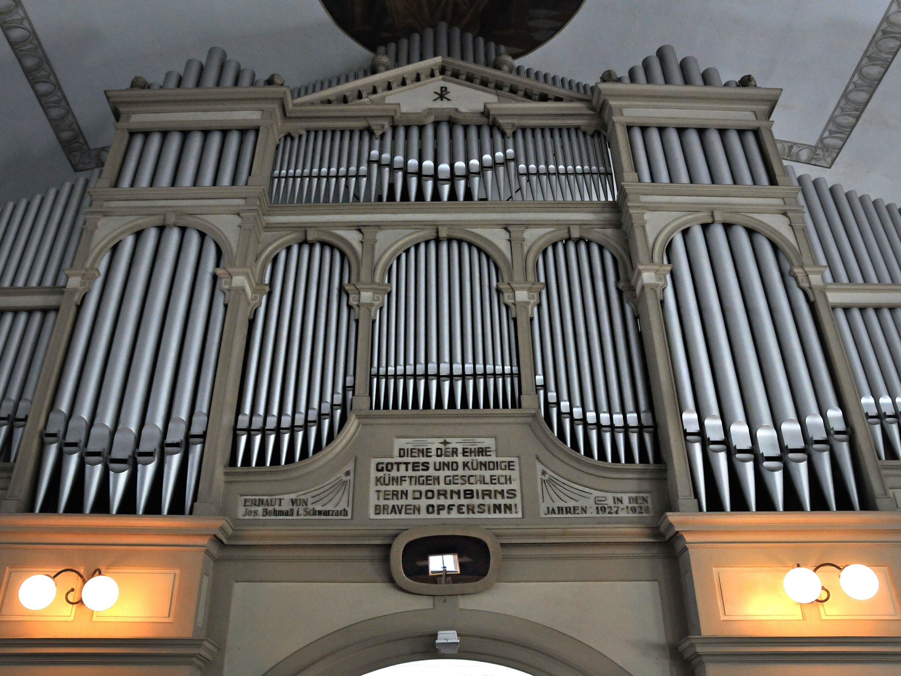 Im Juli und August wird die Behmann-Orgel samstags von 10.30 bis 11 Uhr von verschiedenen Organisten bespielt. Im Juli und August wird die Behmann-Orgel samstags von 10.30 bis 11 Uhr von verschiedenen Organisten bespielt.