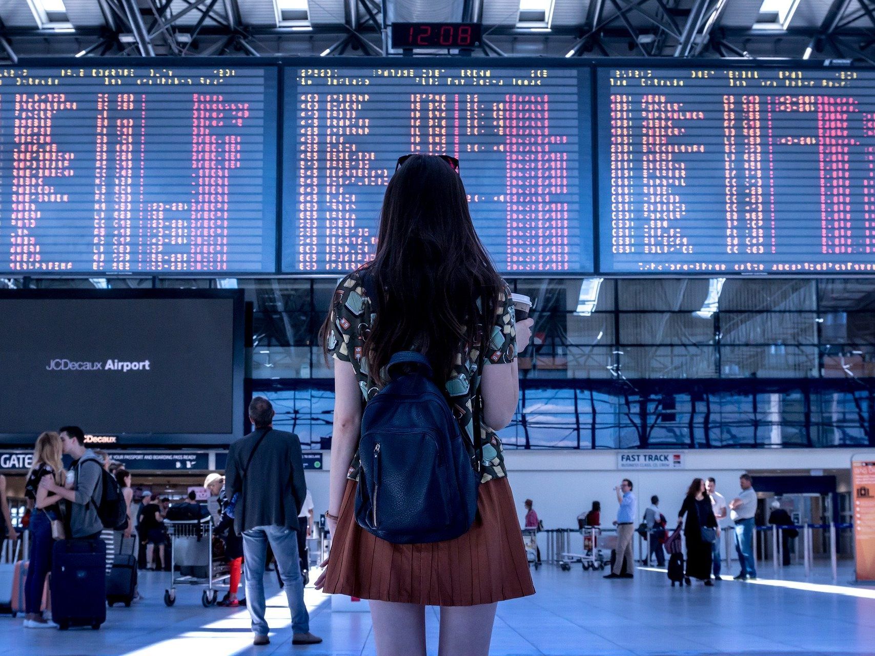 Wer sich in einem Land mit Reisewarnung infiziert, dem droht der Jobverlust.