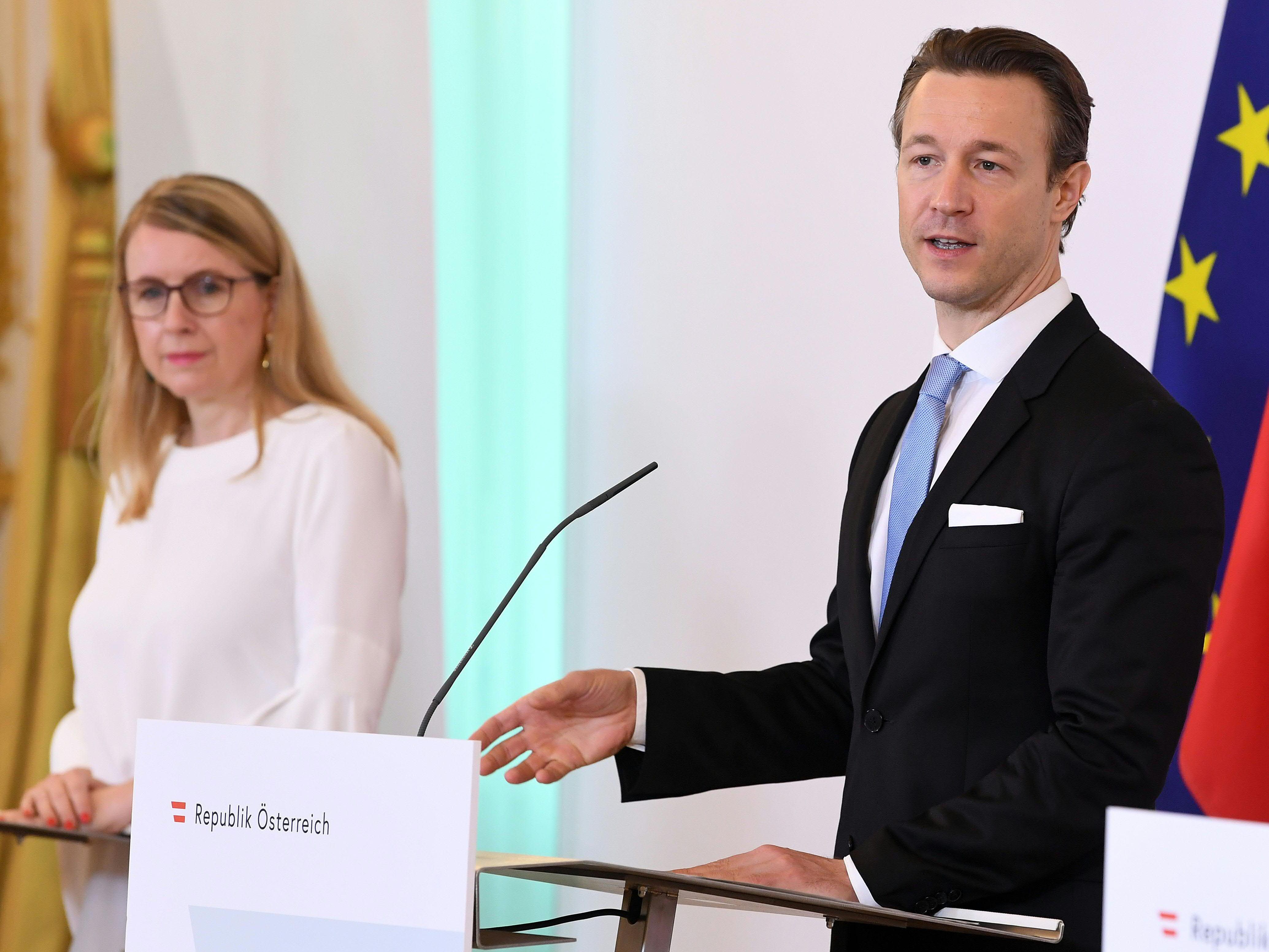 Finanzminister Blümel präsentierte heute den Fahrplan für das "Corona-Comeback". Finanzminister Blümel präsentierte heute den Fahrplan für das "Corona-Comeback".