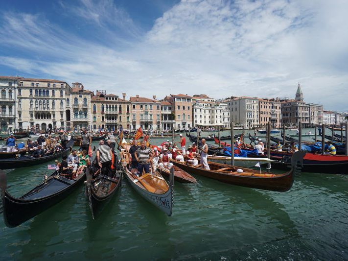 Auch in Venedig tummeln sich die Touristen Auch in Venedig tummeln sich die Touristen