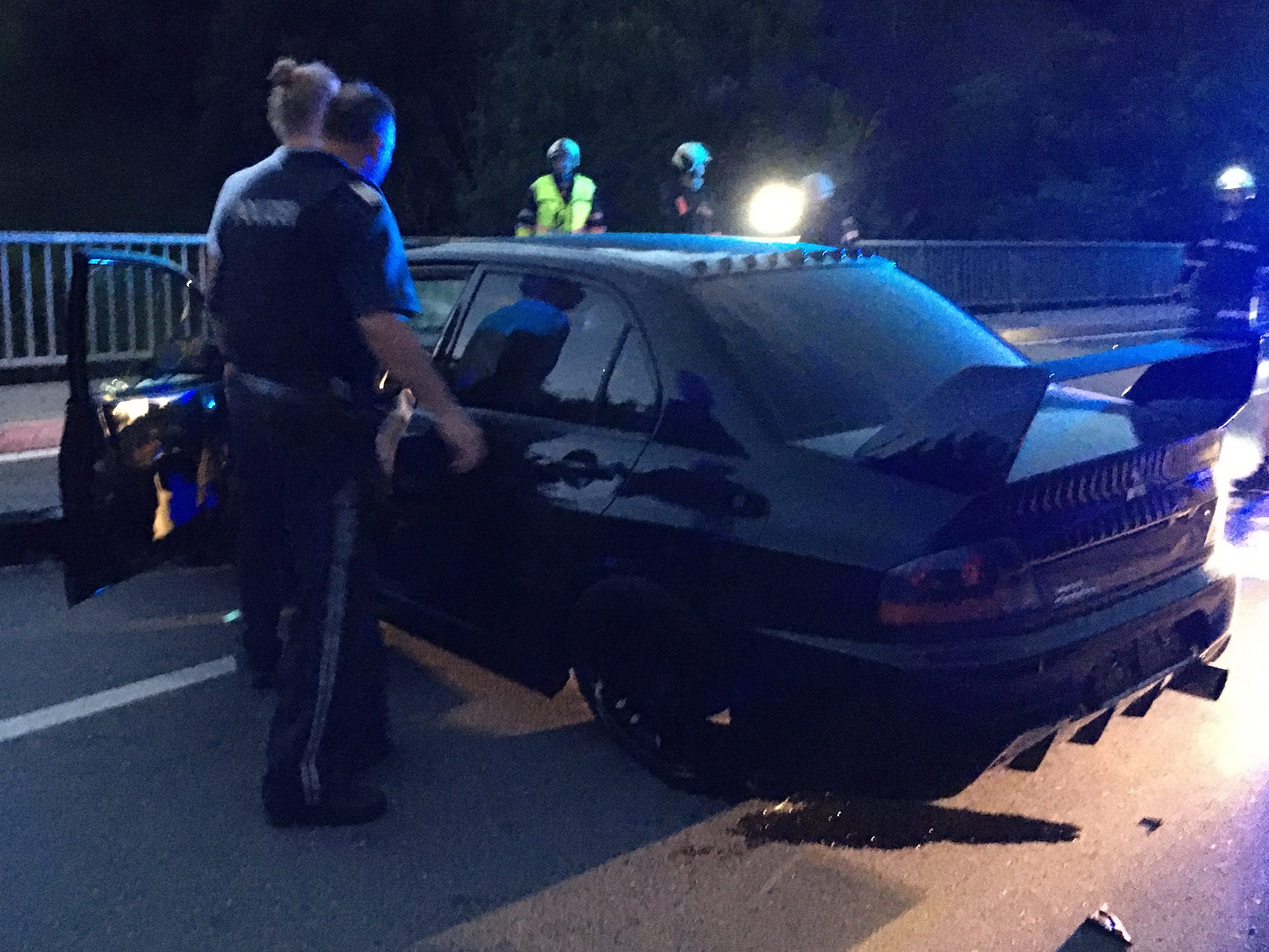 Das Unfallfahrzeug wurde schwer beschädigt.