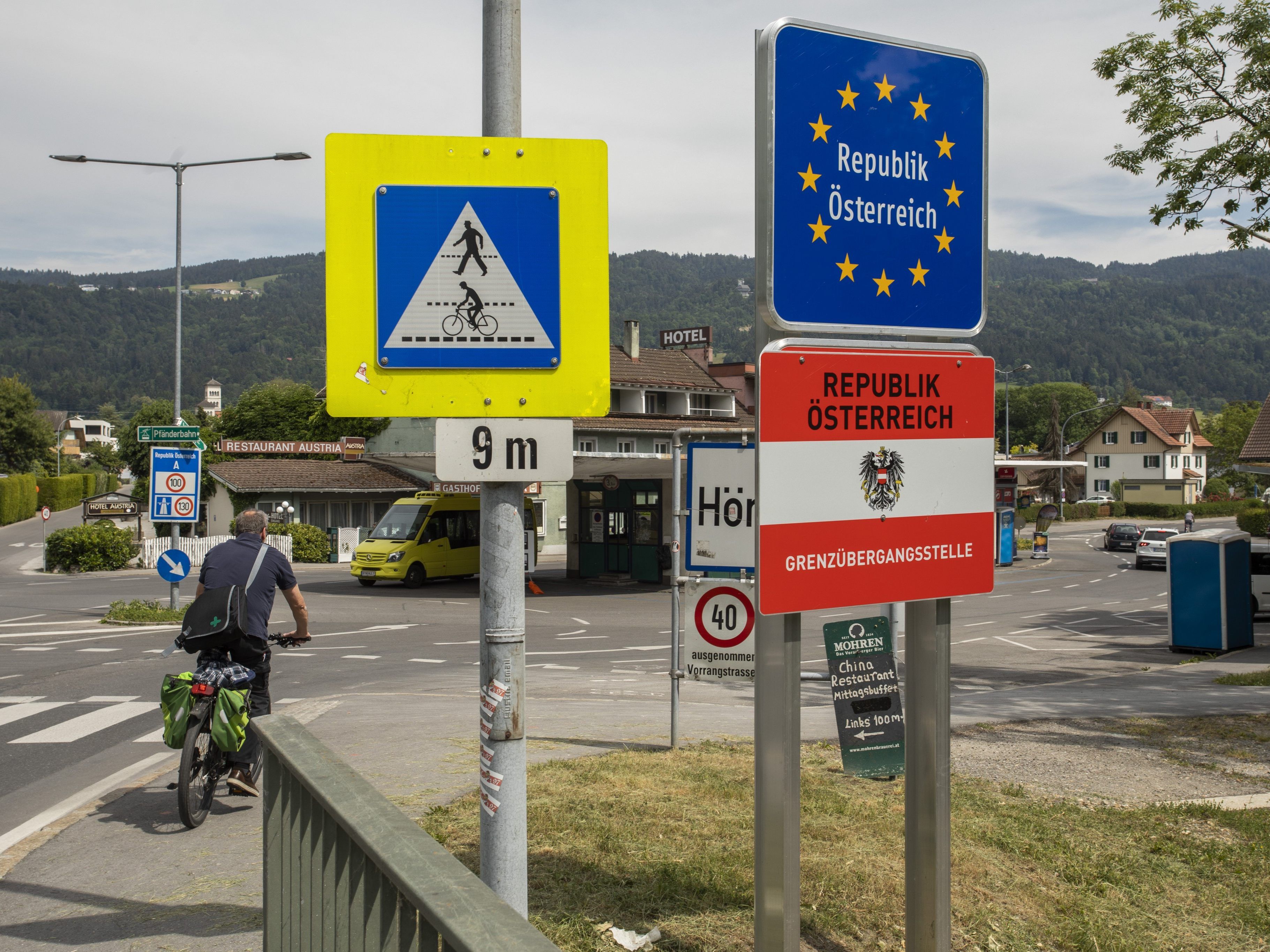 Seit Mitternacht gibt es keine Kontrollen mehr an den Grenzen zu Österreich.