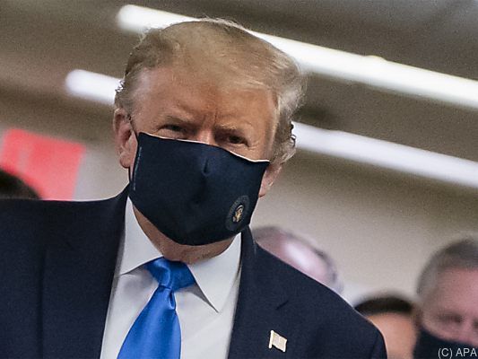 Trump: "Ich finde es großartig, eine Maske zu tragen"