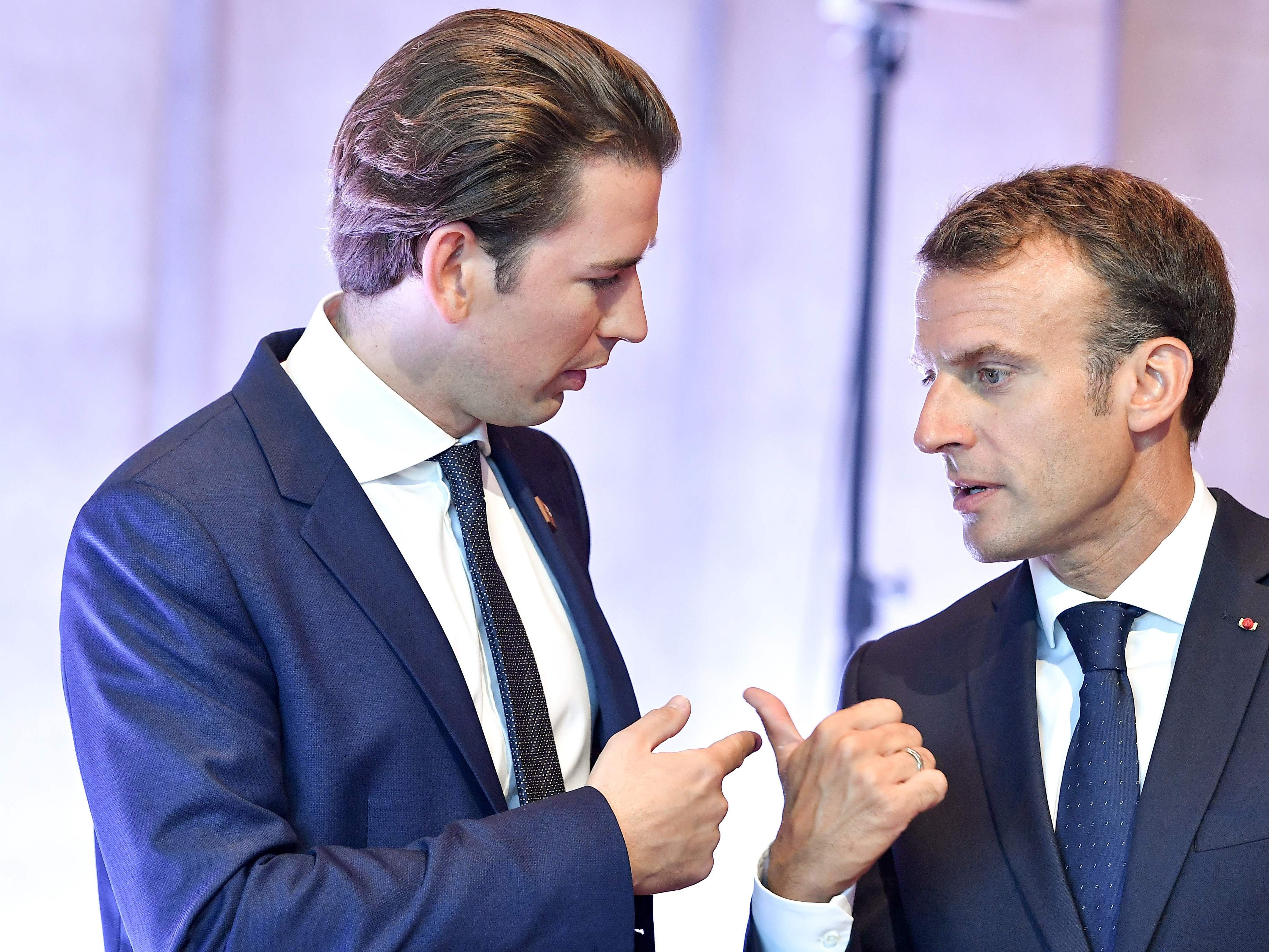 "Er hört nicht zu", sagt Macron über Kurz. "Er hört nicht zu", sagt Macron über Kurz.