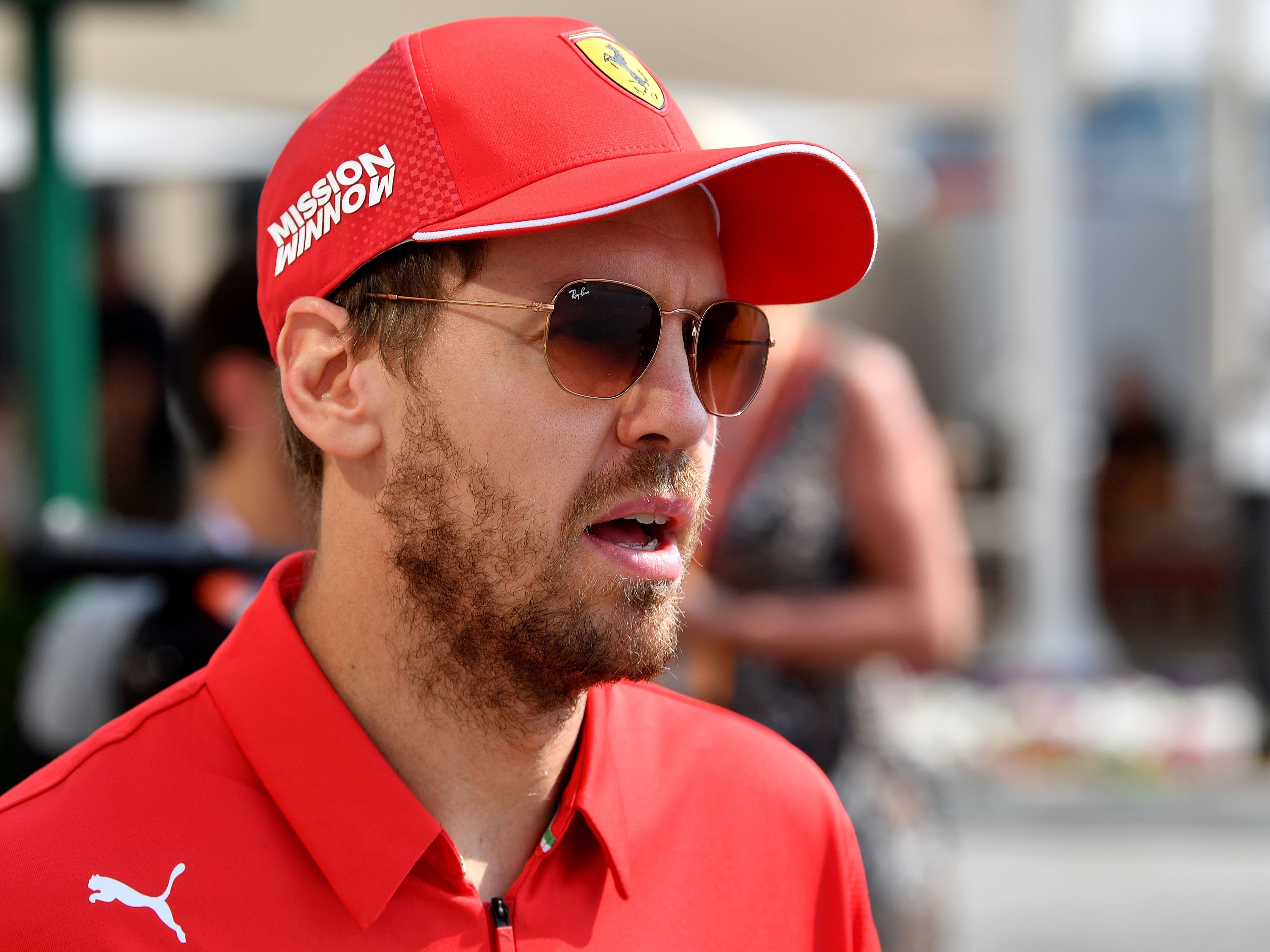 "Es ist noch gar nichts entschieden", sagt Vettel. "Es ist noch gar nichts entschieden", sagt Vettel.
