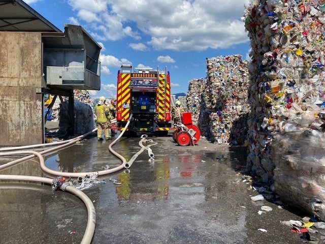 100 Feuerwehrleute im Einsatz