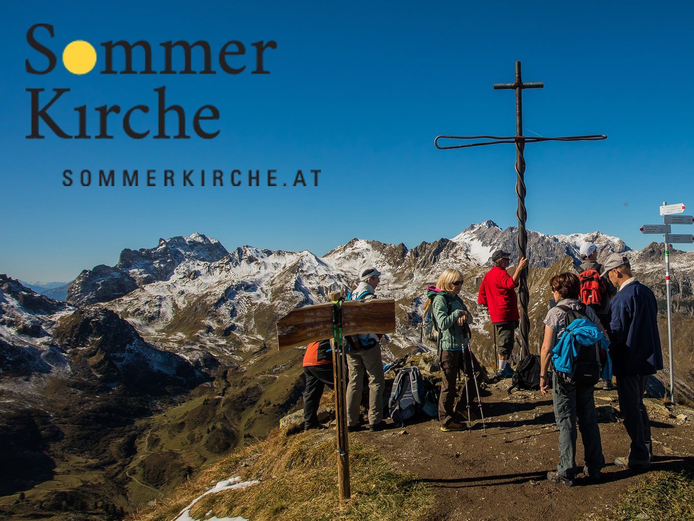 Vom Carl-Lampert-Kreuz am Kreuzjoch ist neben der Einsicht auch die Aussicht bemerkenswert. Vom Carl-Lampert-Kreuz am Kreuzjoch ist neben der Einsicht auch die Aussicht bemerkenswert.