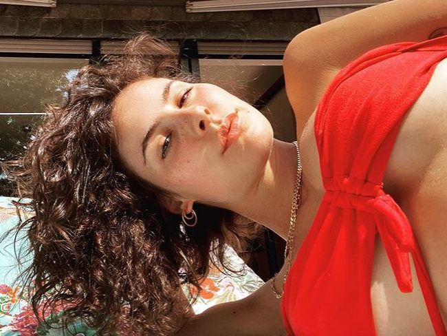 Diese deutschen Stars und Sternchen präsentieren sich auf Instagram gerne in sexy Bademode.