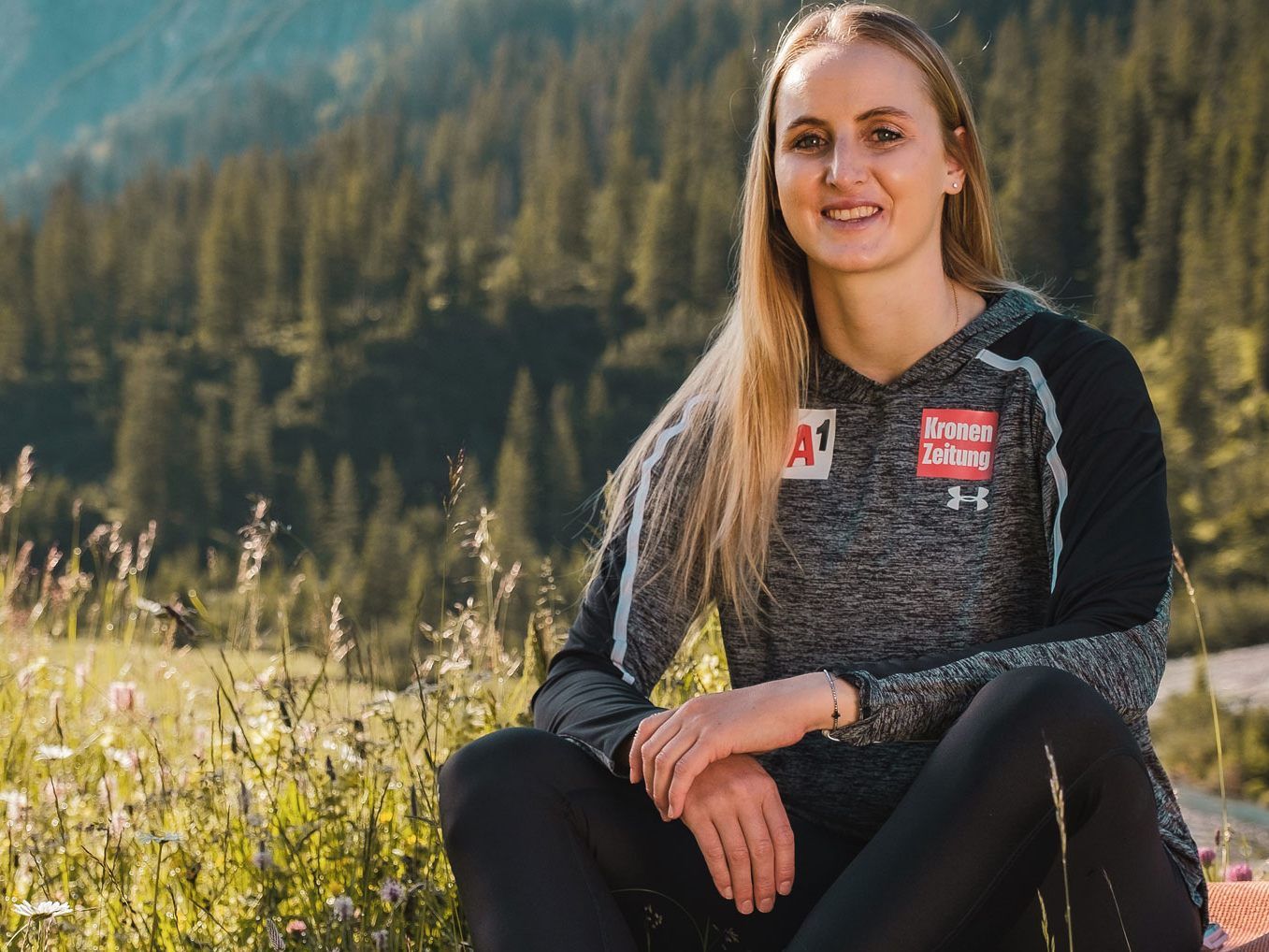 Nina Ortlieb spricht gemeinsam mit ihrem Vater Patrick in den "Bergwelten" über Freiheit aus Sicht eines Spitzensportlers. Nina Ortlieb spricht gemeinsam mit ihrem Vater Patrick in den "Bergwelten" über Freiheit aus Sicht eines Spitzensportlers.