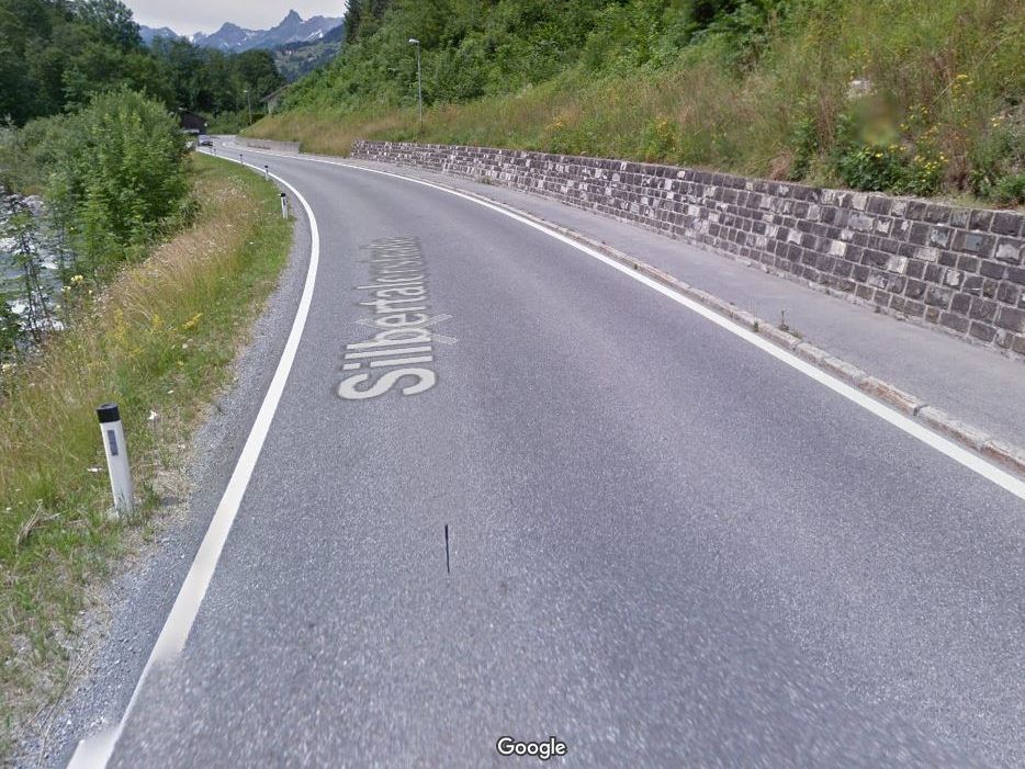 An dieser Stelle der Silbertalerstraße (Straßenkilometer 6,28) hat sich der Unfall ereignet. An dieser Stelle der Silbertalerstraße (Straßenkilometer 6,28) hat sich der Unfall ereignet.