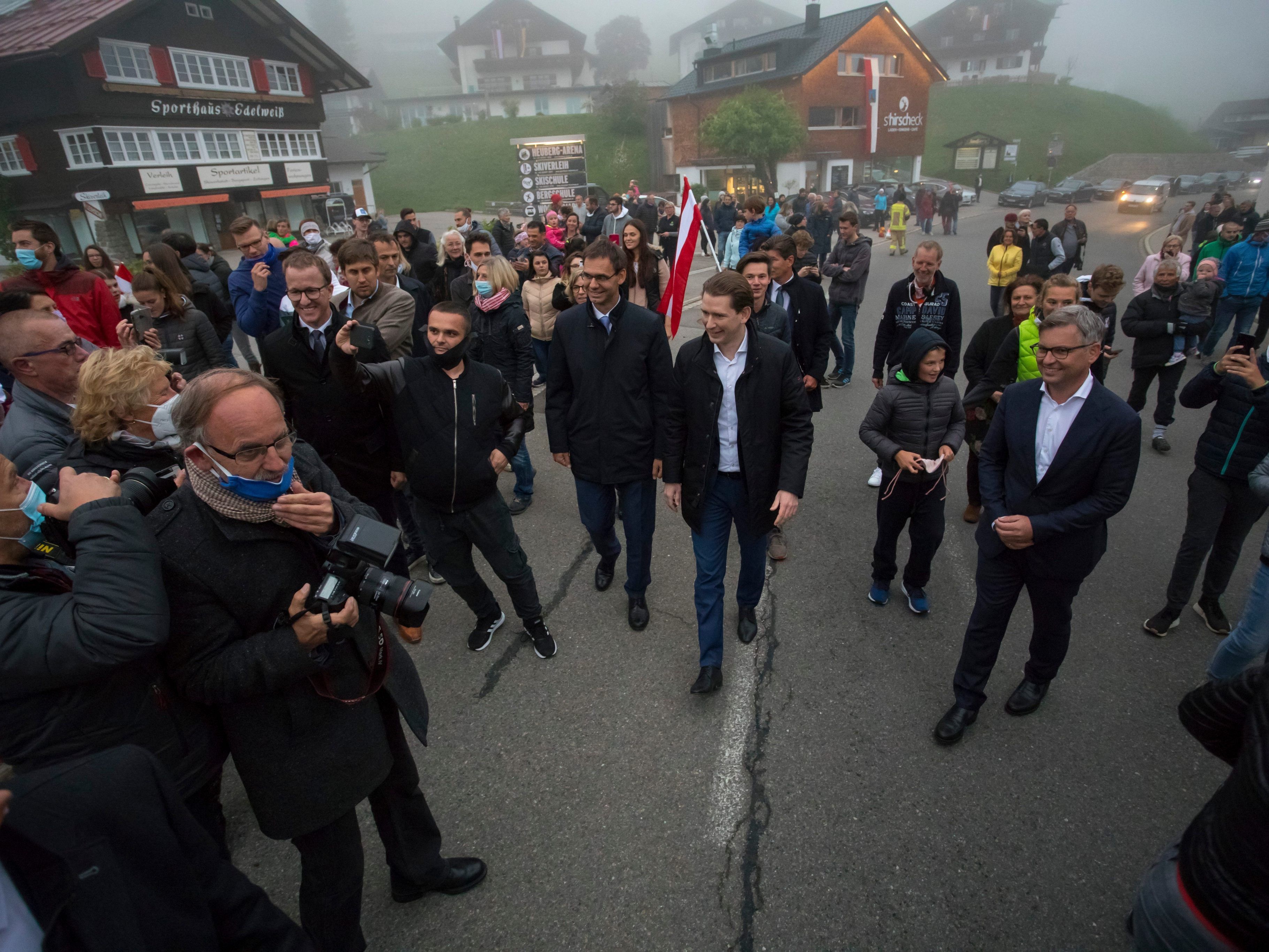 Der umstrittene Kurz-Besuch im Kleinwalsertal zieht wohl keine Folgen nach sich. Der umstrittene Kurz-Besuch im Kleinwalsertal zieht wohl keine Folgen nach sich.