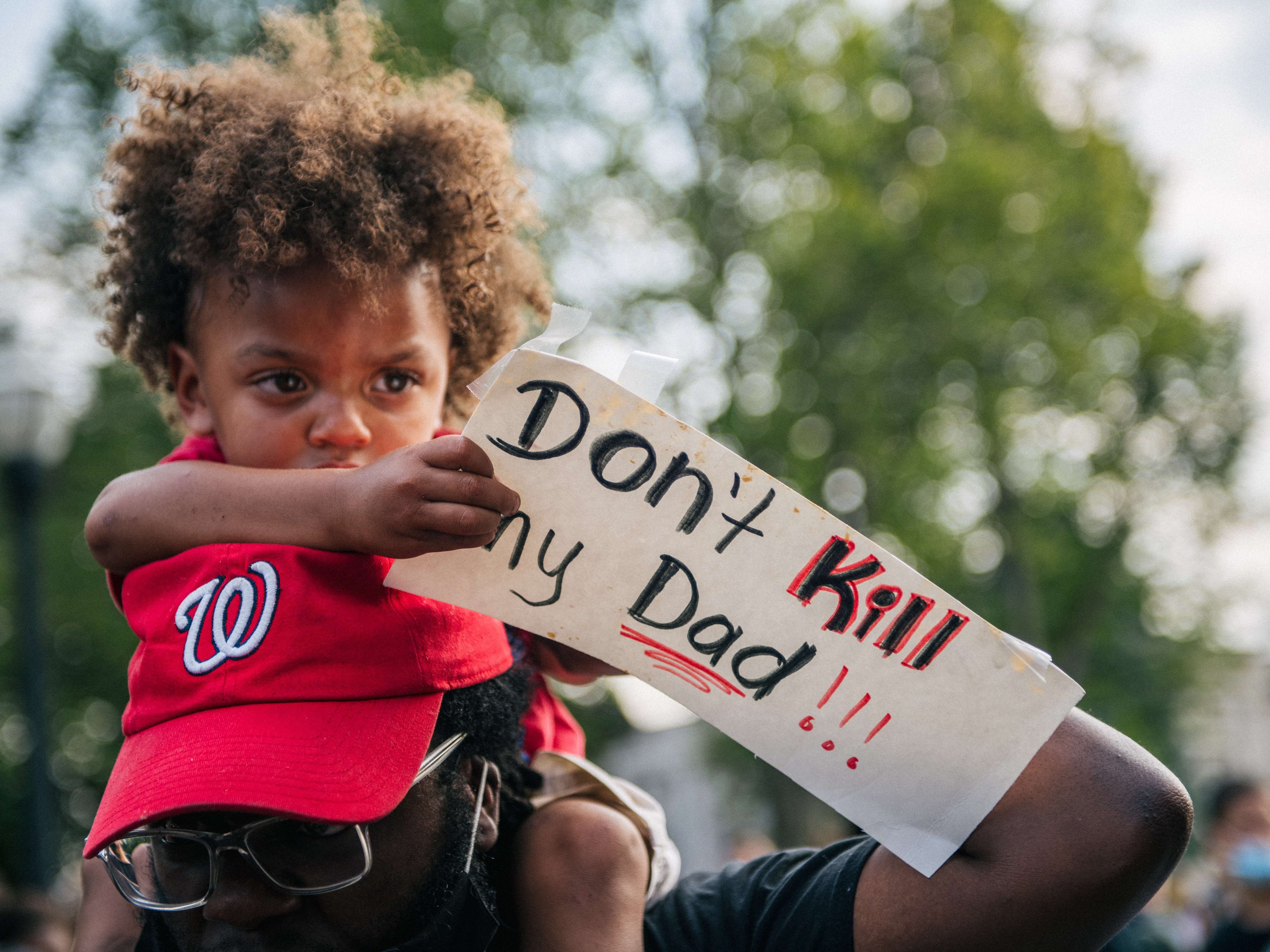 Erneut Ausschreitungen und brennende Autos in der Stadt Kenosha.